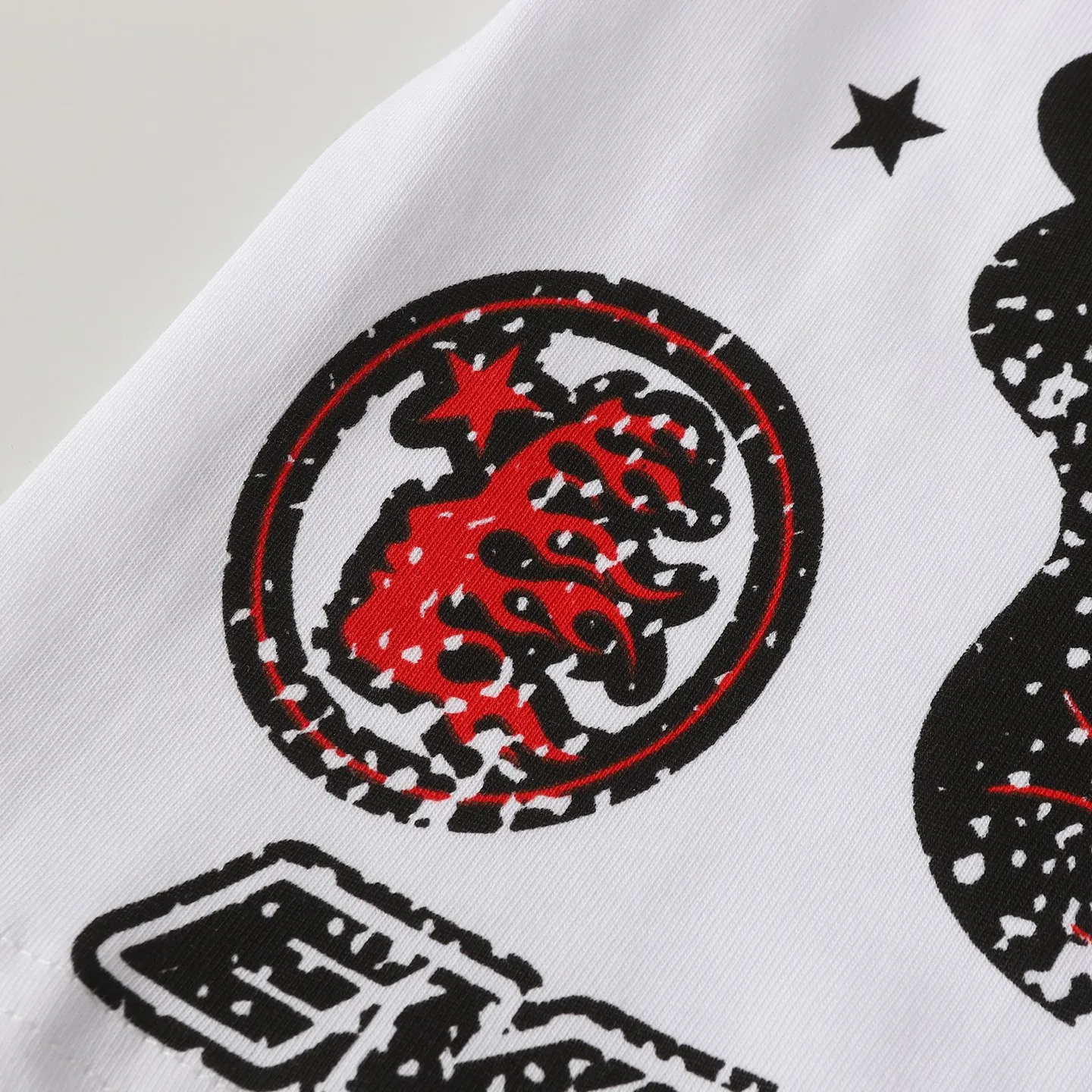 P108 Real-stock Hellstar Cross-border European and American style, street brand pure cotton T-shirt Fabric (fabric): 32 counts of 240g heavy combed double yarn pure cotton Size (size): S-M- L- X L Color (colour): Black/khaki 👉