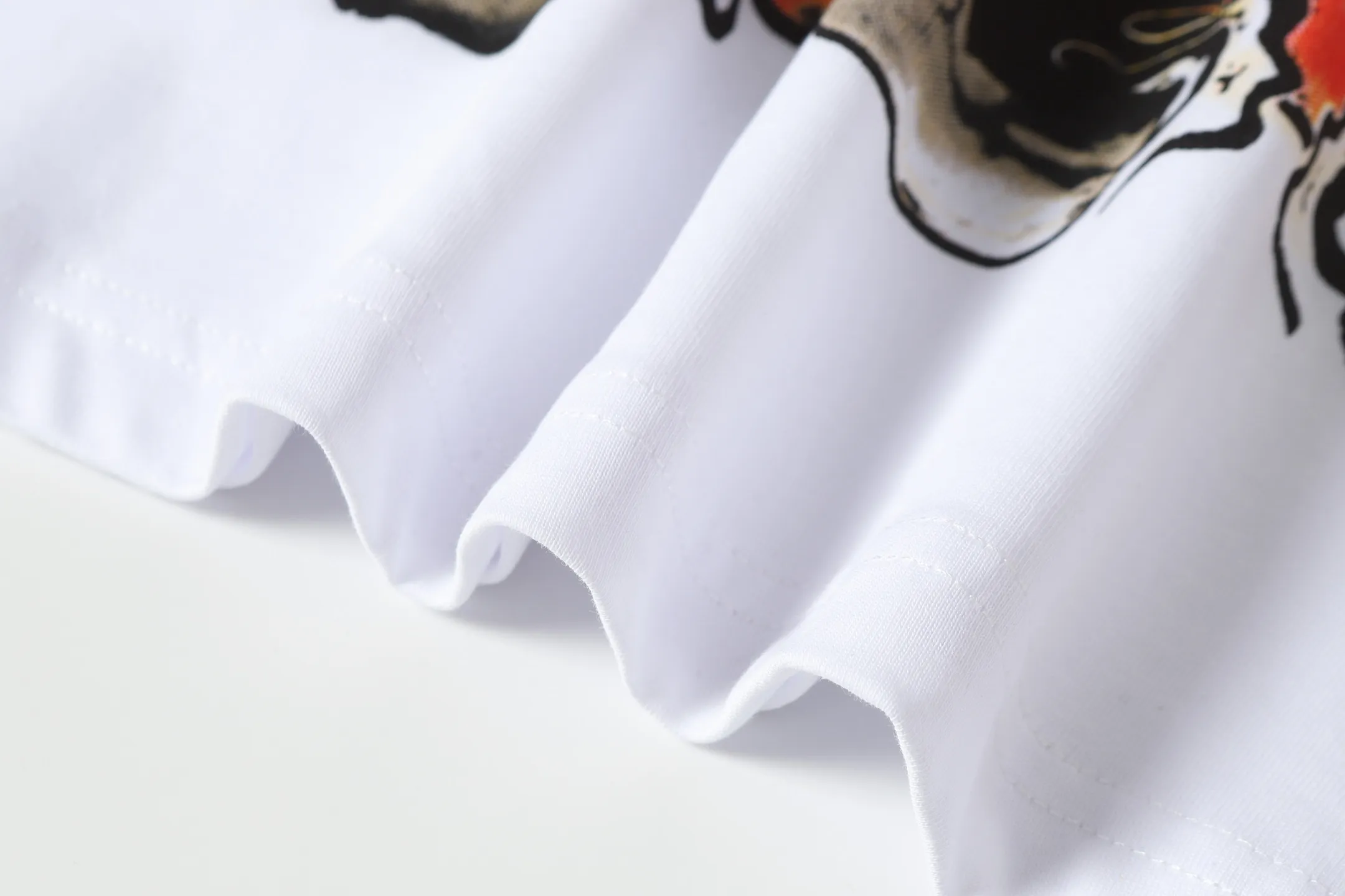 P108 Real-stock Hellstar Cross-border European and American style, street fashion brand pure cotton T-shirt Fabric (fabric): 32 counts of 240g heavy combed double yarn pure cotton Size (size): S-M- L- X L Color (colour): white/black 👉 👉 👉