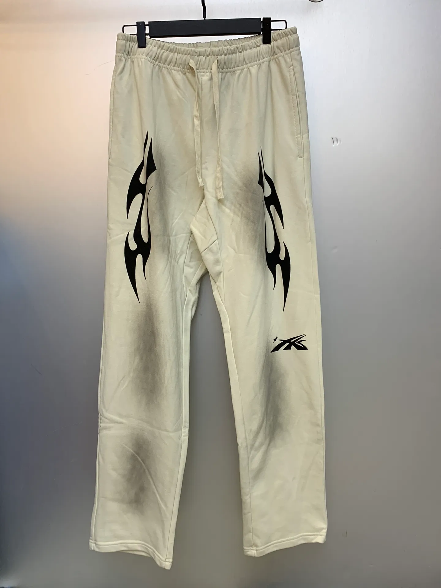 P210 Hellstar Studios washed distressed terry sweatpants color (color): beige Size (size): S, M, L, XL