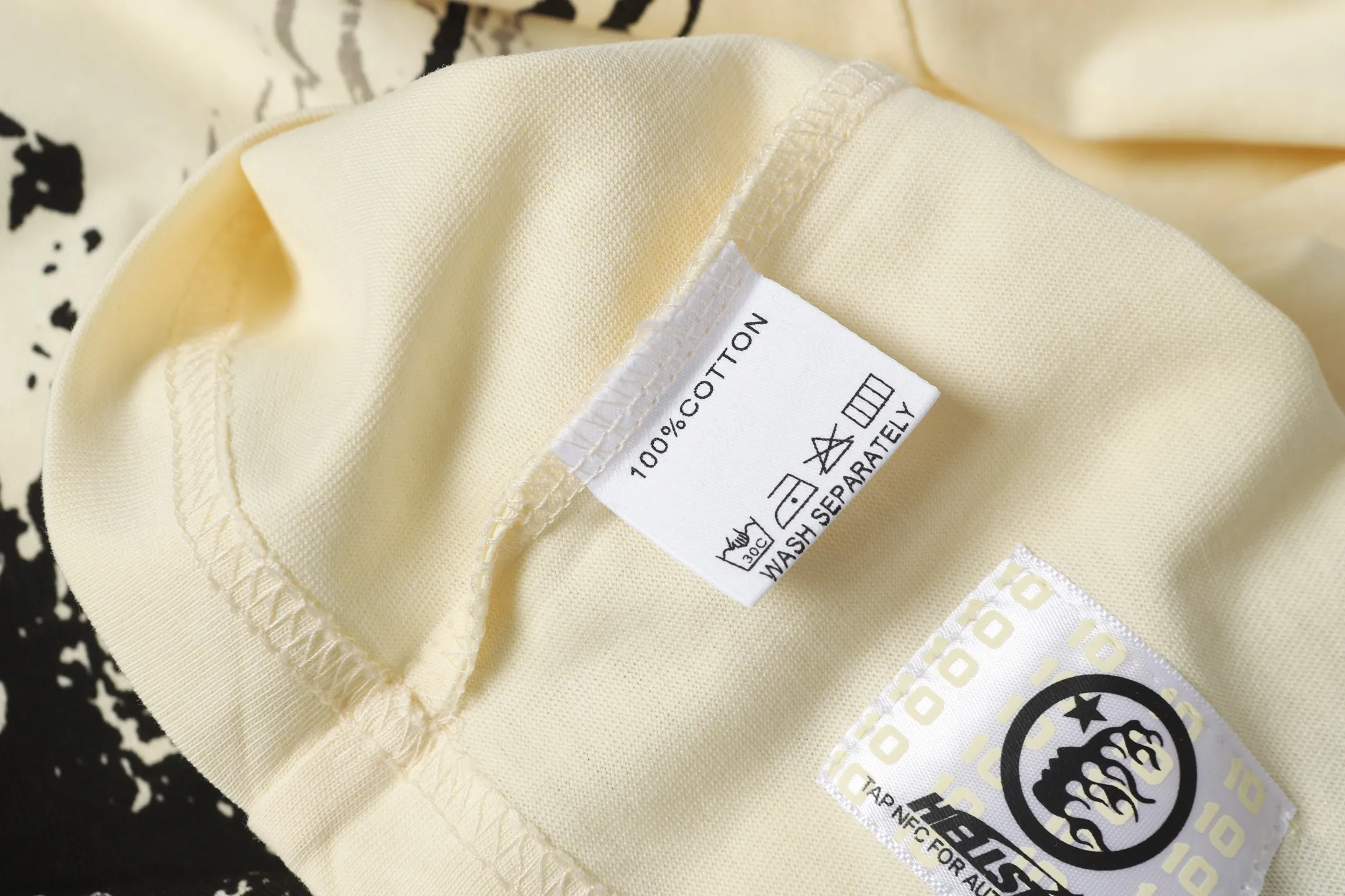 P108 Real-stock Hellstar Cross-border European and American style, street fashion brand pure cotton T-shirt Fabric (fabric): 32 counts of 240g heavy combed yarn pure cotton Size (size): S-M- L- X L Color (colour): apricot/white