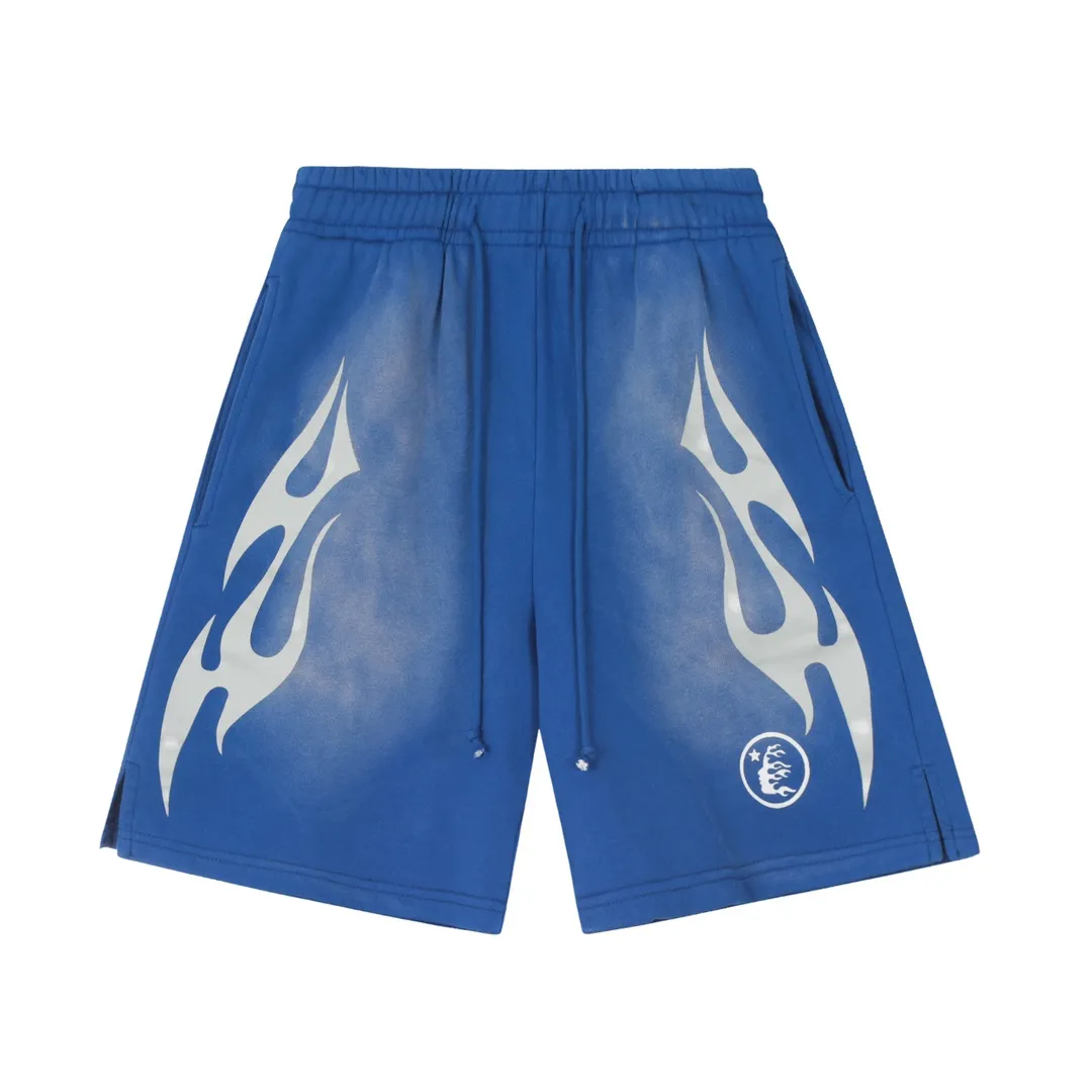 P150 7-color FLAME SHORTS Hellstar high-quality spray-on shorts, the new hot beauty trend Hellstar!  Standard beauty and trendy workmanship, original customization (fabric, pattern, printing, hang tag, main mark, etc.), exaggerated style, explosive style, dare to break through tradition, bring adventurous new fashion experience! YoungBoy, the most popular rapper in the youth circle, has shot a lot of models for him, and celebrities such as Dababy and Swae Lee frequently get dressed!  Color: WHITE, Black red, Black green, Purple, Blue, Gray, Yellow Size: S, M, L, XL