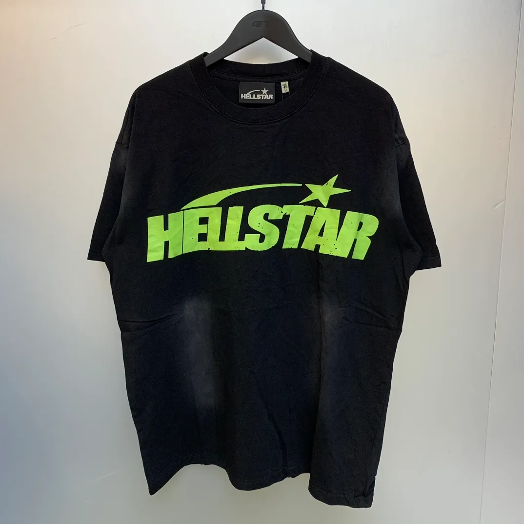 P126 Hellstar Studios Classic LOGO Black Green Short Sleeve Tee Shirt Spray Ma Liu T-shirt short sleeve, the new hot beauty trend Hellstar!  Standard beauty and trendy workmanship, original customization (fabric, pattern, printing, hang tag, main mark, etc.), exaggerated style, explosive style, dare to break through tradition, bring adventurous new fashion experience!   YoungBoy, the most popular rapper in the youth circle, has shot a lot of models for him, and celebrities such as Dababy and Swae Lee frequently get dressed!  color: black Size: S, M, L, XL