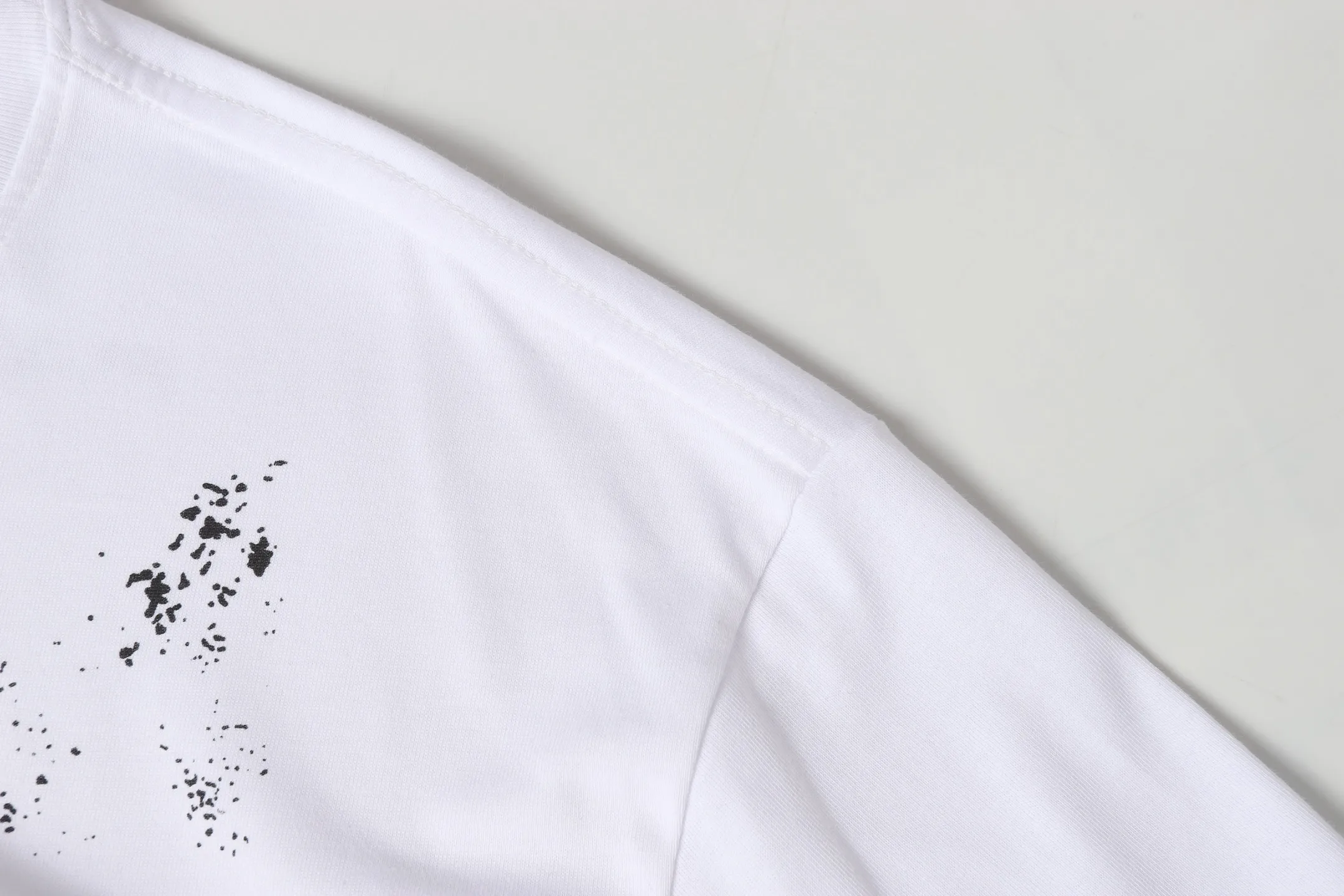 P108 Real-stock Hellstar Cross-border European and American style, street brand pure cotton T-shirt Fabric (fabric): 32 pieces of 240g heavy combed double yarn pure cotton Size (size): S-M- L- X L Color (colour): white/apricot 👉