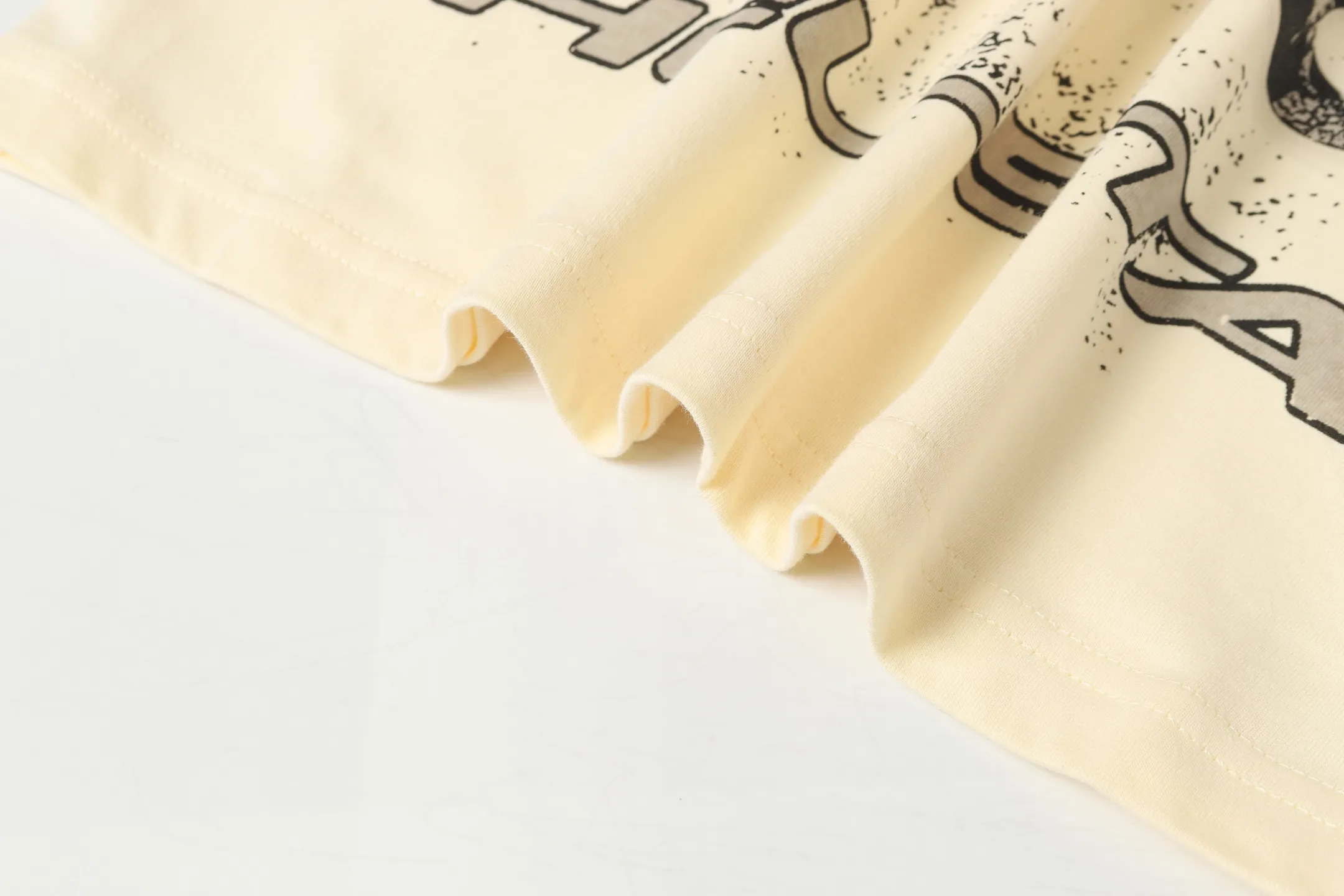 P108 Real-stock Hellstar Cross-border European and American style, street brand pure cotton T-shirt Fabric (fabric): 32 pieces of 240g heavy combed double yarn pure cotton Size (size): S-M- L- X L Color (colour): white/apricot 👉