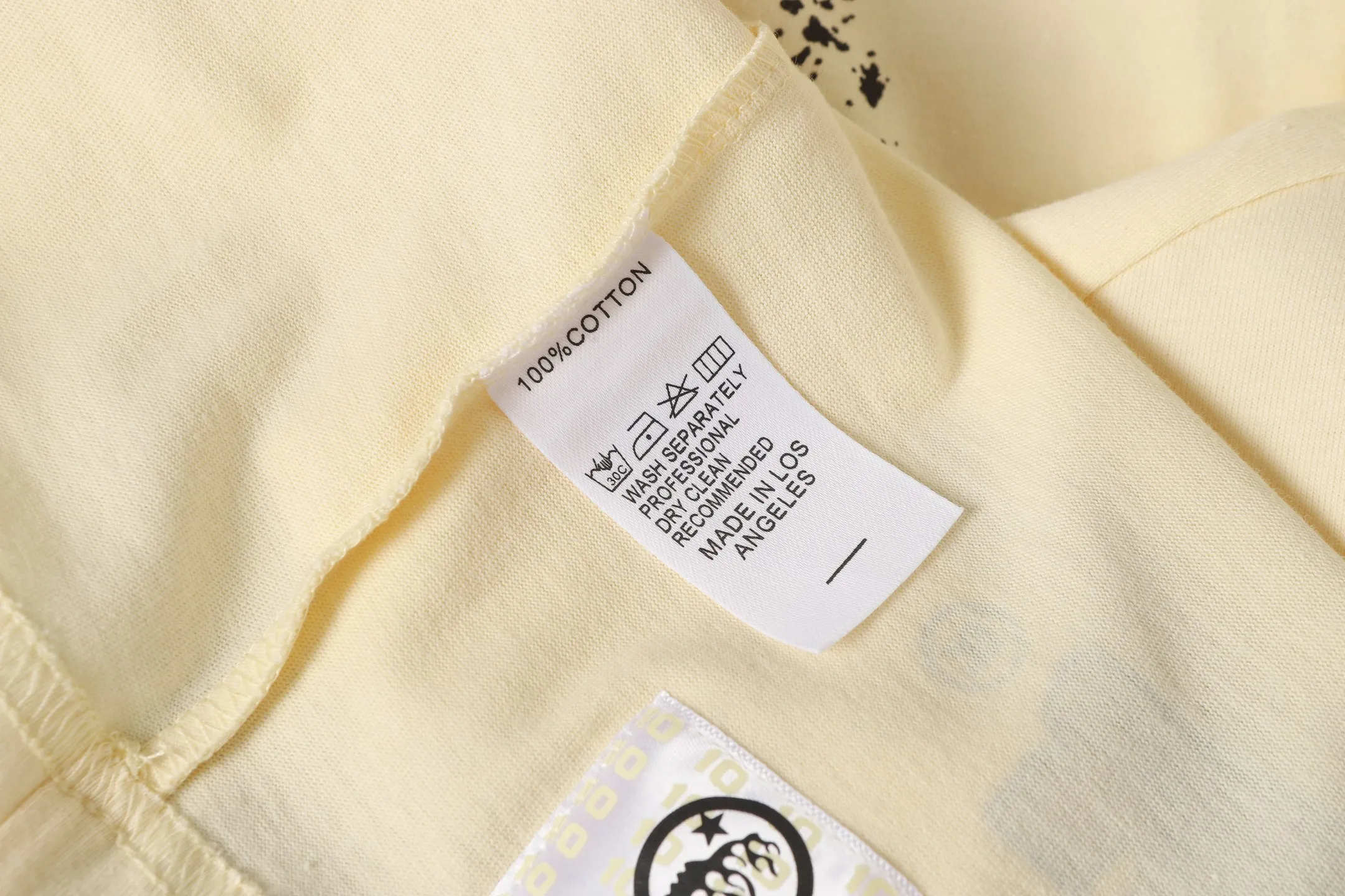 P108 Real-stock Hellstar Cross-border European and American style, street brand pure cotton T-shirt Fabric (fabric): 32 pieces of 240g heavy combed double yarn pure cotton Size (size): S-M- L- X L Color (colour): white/apricot 👉