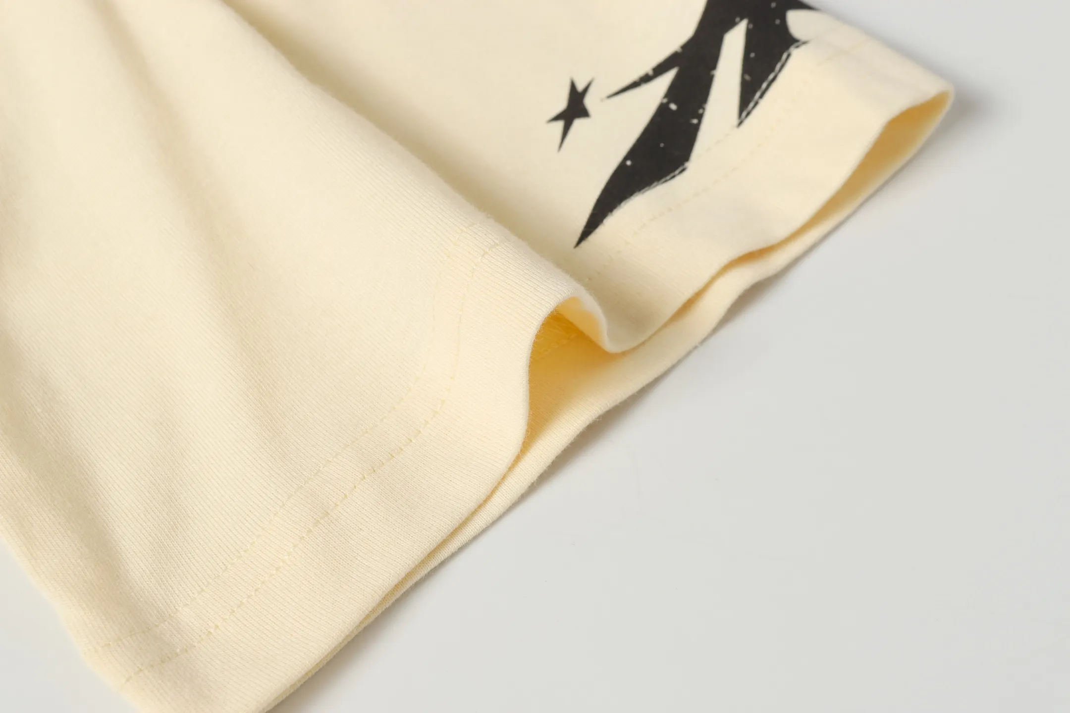 P108 Real-stock Hellstar Cross-border European and American style, street brand pure cotton T-shirt Fabric (fabric): 32 pieces of 240g heavy combed double yarn pure cotton Size (size): S-M- L- X L Color (colour): white/apricot 👉