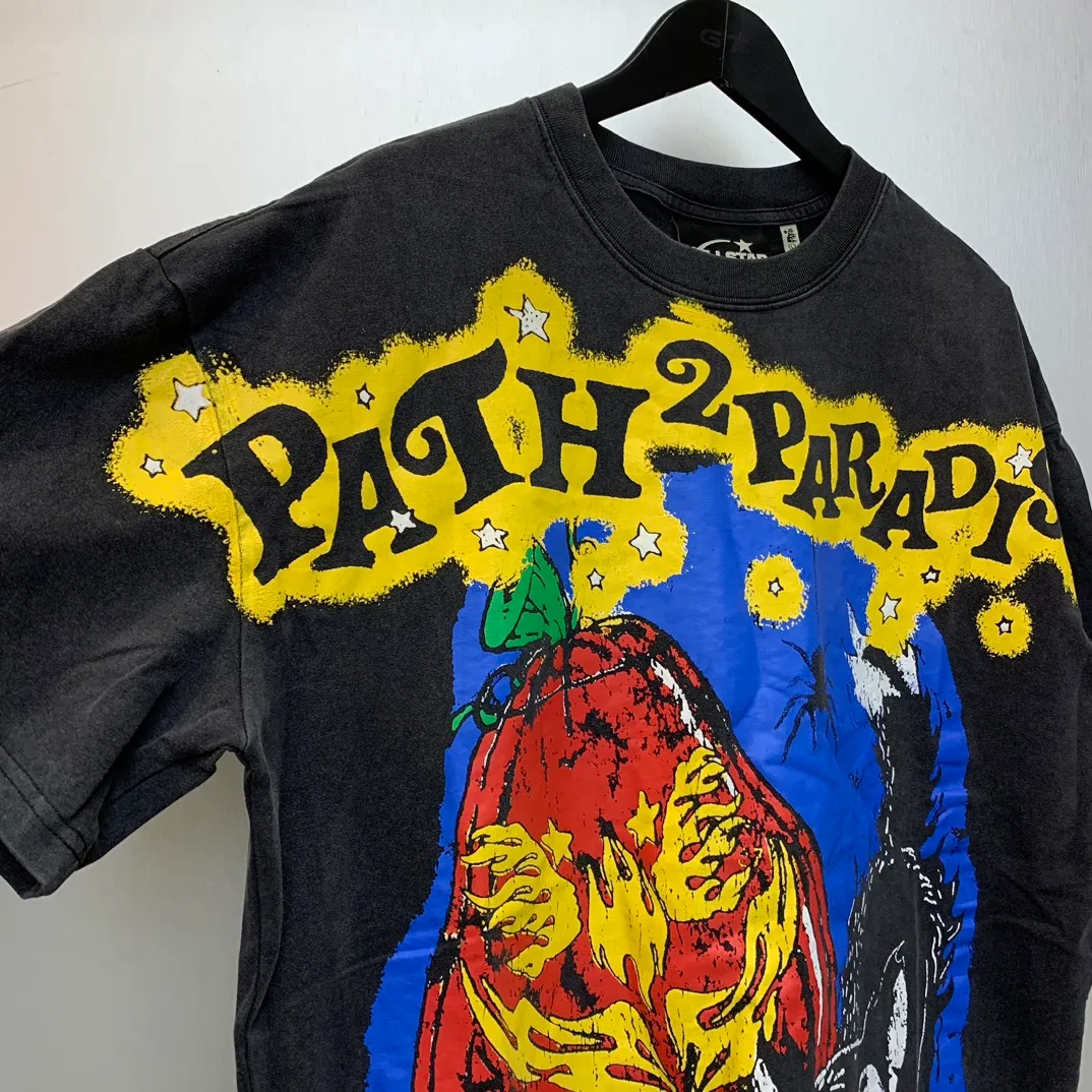 P140 Hellstar Halloween 1996 P4P Tee Shirt American fashionable short-sleeved T-shirt, the new popular American fashionable Hellstar!  Standard beauty and trendy workmanship, original customization (fabric, pattern, printing, hang tag, main mark, etc.), exaggerated style, explosive style, dare to break through tradition, bring adventurous new fashion experience!   YoungBoy, the most popular rapper in the youth circle, has shot a lot of models for him, and celebrities such as Dababy and Swae Lee frequently get dressed!  color: black Size: S, M, L, XL