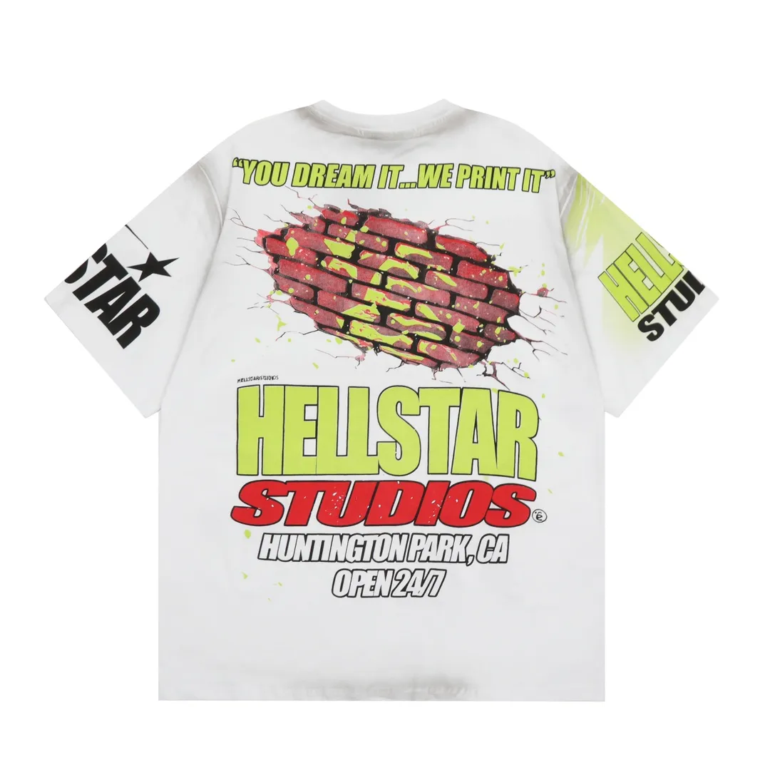 P134 HELLSTAR STUDIOS BRICK WALL T-SHIRT High-quality brick wall printed distressed short-sleeves The new hot beauty trend Hellstar!  Standard beauty and trendy workmanship, original customization (fabric, pattern, printing, hang tag, main mark, etc.), exaggerated style, explosive style, dare to break through tradition, bring adventurous new fashion experience!   YoungBoy, the most popular rapper in the youth circle, has shot a lot of models for him, and celebrities such as Dababy and Swae Lee frequently get dressed!  color: white Size: S, M, L, XL