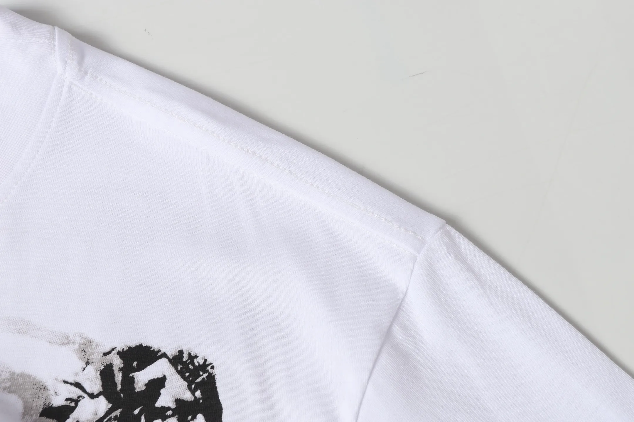 P108 Real-stock Hellstar Cross-border European and American style, street fashion brand pure cotton T-shirt Fabric (fabric): 32 pieces of 240g heavy combed double yarn pure cotton Size (size): S-M- L- X L Color (colour): white 👉