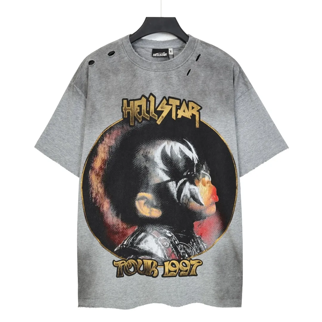 P134 Hellstar/Hellstar (actual shot) Craftsmanship: Washed and sprayed + holes + the whole piece washed and frayed Cross-border European and American style street brand pure cotton T-shirt Fabric (fabric): 32 pieces of 250g washed combed double yarn pure cotton Size (size): S-M- L- X L Color (colour): washed black/washed gray 👉