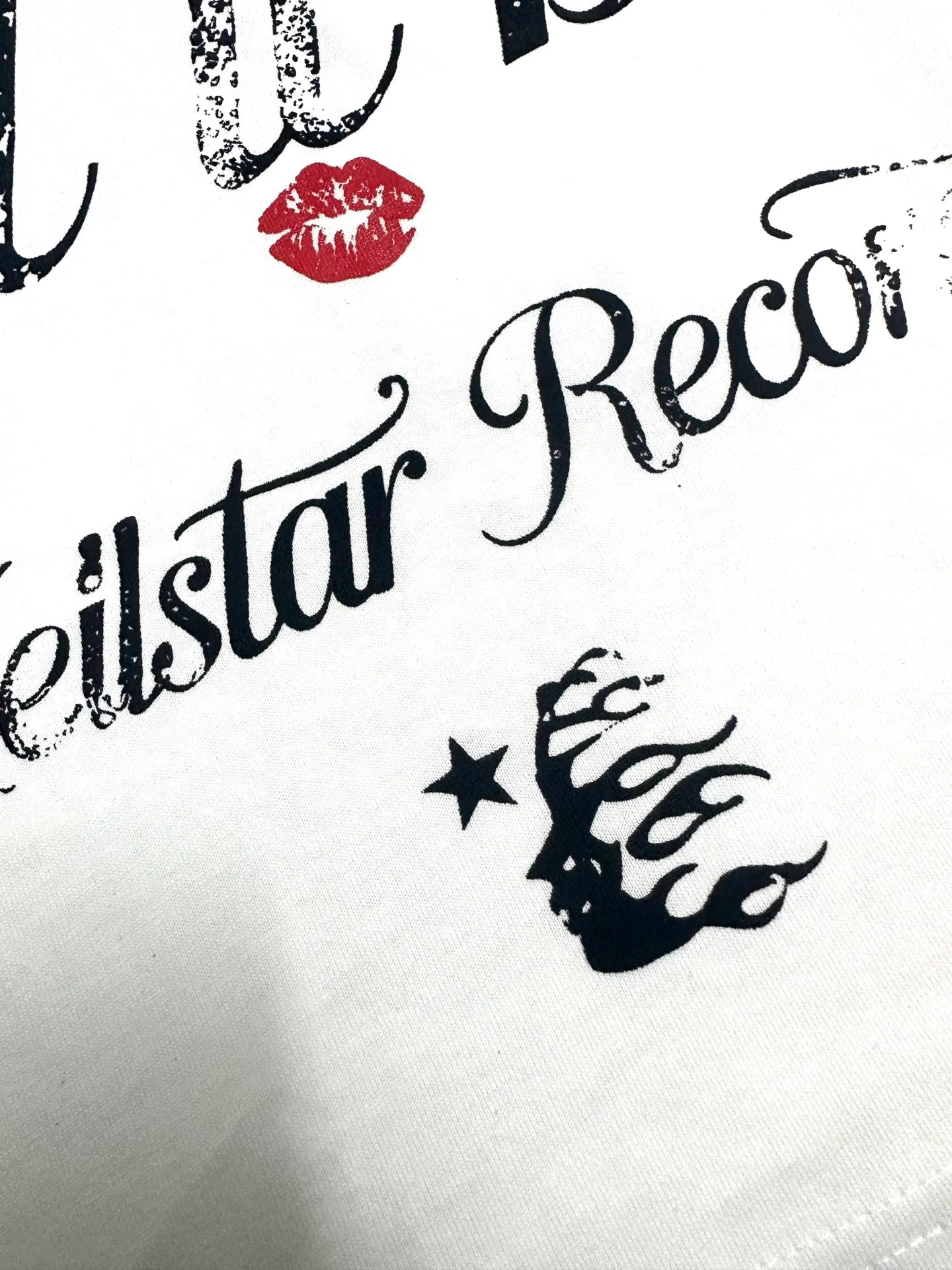 P108 780# black / white I Real stock Hellstar Cross-border European and American style, street fashion brand pure cotton T-shirt Fabric (fabric): 32 counts of 240g heavy combed double yarn pure cotton Size (size): S-M- L- X L Color (colour): white/black