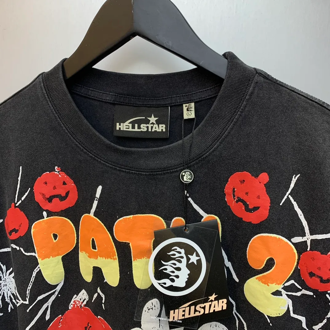 P140 Hellstar Halloween 1996 HIP HOP trendy brand T-shirt short-sleeved new hot beauty trend Hellstar!  Standard beauty and trendy workmanship, original customization (fabric, pattern, printing, hang tag, main mark, etc.), exaggerated style, explosive style, dare to break through tradition, bring adventurous new fashion experience!   YoungBoy, the most popular rapper in the youth circle, has shot a lot of models for him, and celebrities such as Dababy and Swae Lee frequently get dressed!  color: black Size: S, M, L, XL