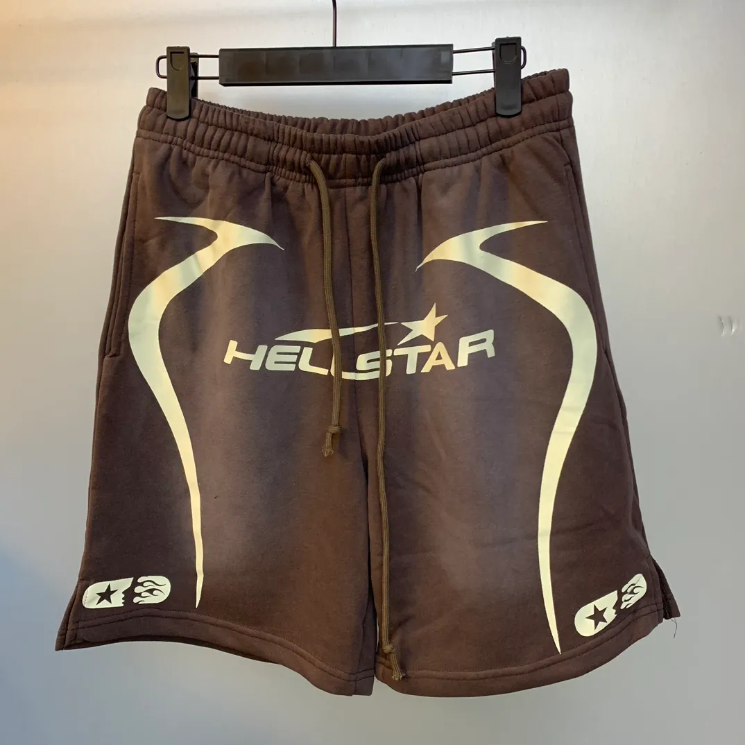 P150 New Brown Hellstar WARM UP SHORTS High Quality Spray Horse Shorts New Hot Beauty Trend Hellstar!  Standard beauty and trendy workmanship, original customization (fabric, pattern, printing, hang tag, main mark, etc.), exaggerated style, explosive style, dare to break through tradition, bring adventurous new fashion experience!   YoungBoy, the most popular rapper in the youth circle, has shot a lot of models for him, and celebrities such as Dababy and Swae Lee frequently get dressed!  Color: WHITE, RED, GREEN, Darkest Navy, BLACK, Brown Size: S, M, L, XL
