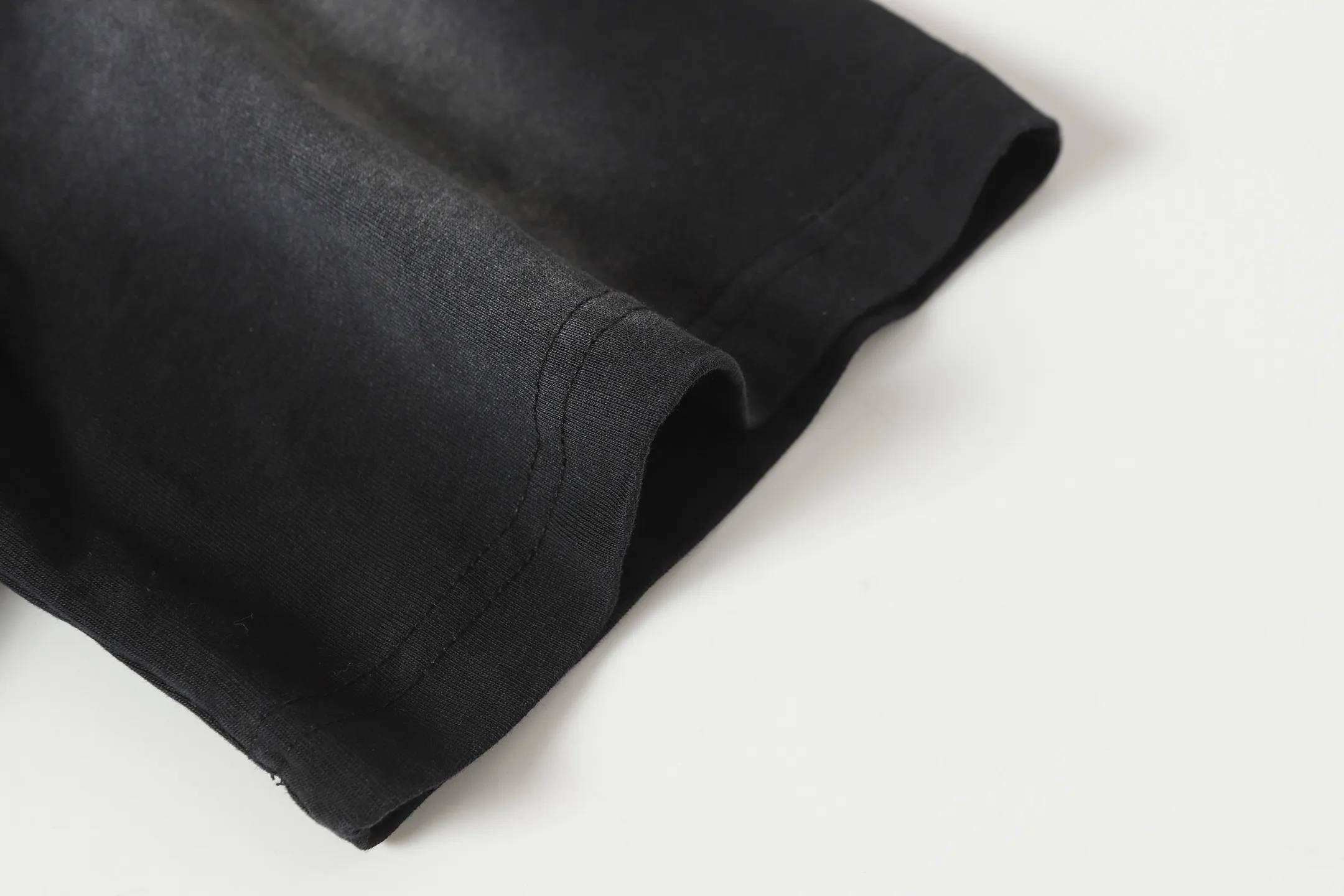 P124 Hellstar Cross-border European and American style street brand pure cotton T-shirt Fabric (fabric): 32 counts of 250g washed and combed double yarn pure cotton Size (size): S-M- L- X L Color (colour): Washed black (spray Ma Liu)