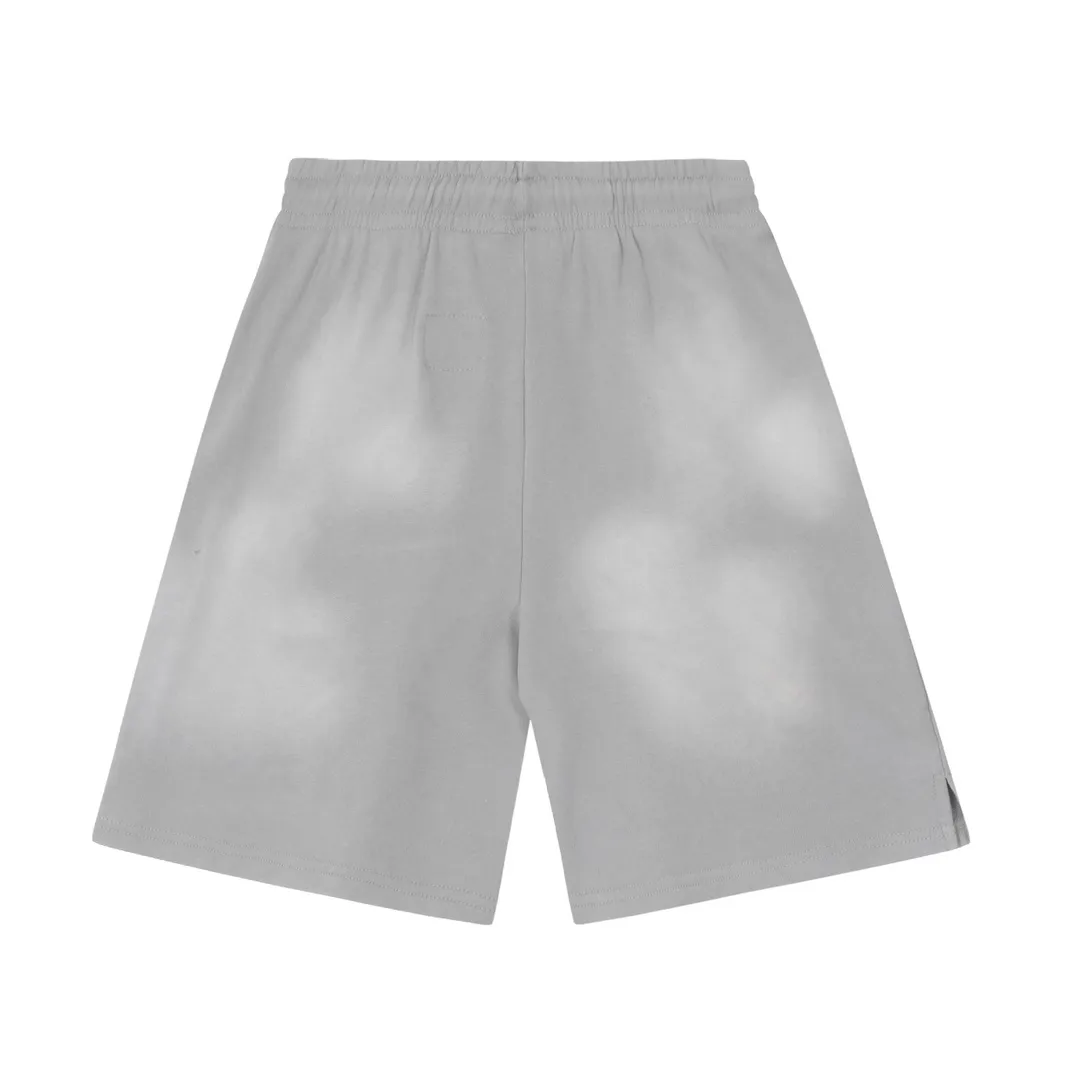 P150 7-color FLAME SHORTS Hellstar high-quality spray-on shorts, the new hot beauty trend Hellstar!  Standard beauty and trendy workmanship, original customization (fabric, pattern, printing, hang tag, main mark, etc.), exaggerated style, explosive style, dare to break through tradition, bring adventurous new fashion experience!   YoungBoy, the most popular rapper in the youth circle, has shot a lot of models for him, and celebrities such as Dababy and Swae Lee frequently get dressed!  Color: WHITE, Black red, Black green, Purple, Blue, Gray, Yellow Size: S, M, L, XL