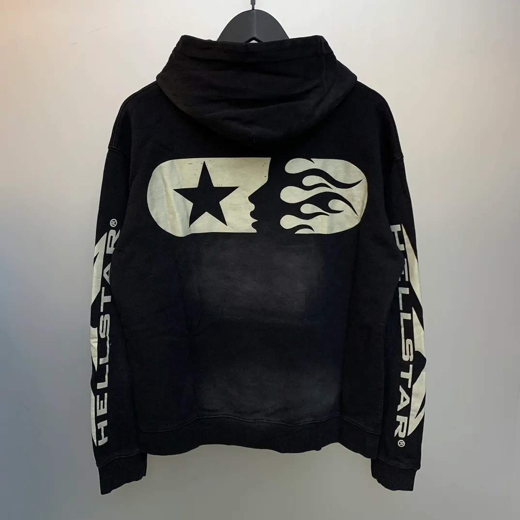 P240 Hellstar Sports Hooded Sweatshirt, a trendy pure cotton spray-on distressed sweatshirt, the new hot trendy Hellstar!  Standard beauty and trendy workmanship, original customization (fabric, pattern, printing, hang tag, main mark, etc.), exaggerated style, explosive style, dare to break through tradition, bring adventurous new fashion experience!   YoungBoy, the most popular rapper in the youth circle, has shot a lot of models for him, and celebrities such as Dababy and Swae Lee frequently get dressed!  color: black Size: S, M, L, XL