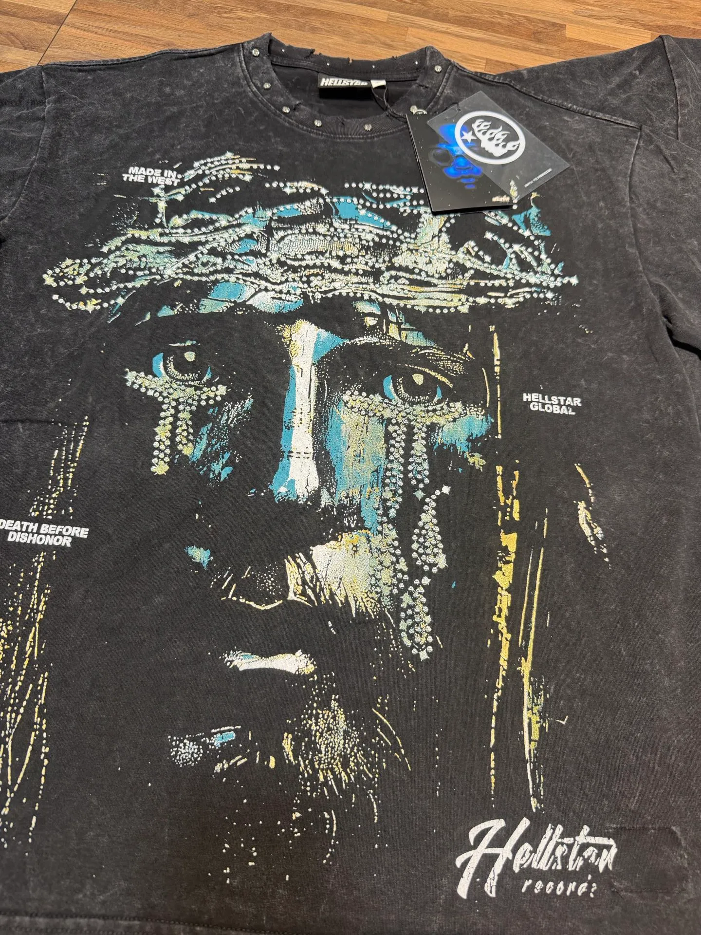 P134 Hellstar/Hellstar (actual shot) Craftsmanship: Washed retro whole piece worn + hand-made diamonds + hot stamping digital printing Cross-border European and American style street brand pure cotton T-shirt Fabric (fabric): 32 counts 250g washed combed double yarn pure cotton Size (size): S-M- L- X L Color (colour): Washed black