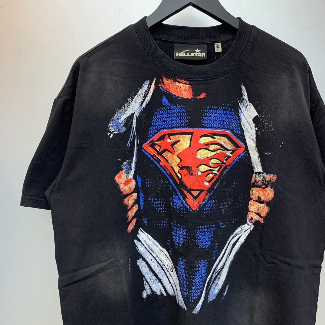 P134 HELLSTAR SUPERHERO T SHIRT HALLOWEEN original spray-painted distressed cotton T-shirt, the new hot beauty trend Hellstar!  Standard beauty and trendy workmanship, original customization (fabric, pattern, printing, hang tag, main mark, etc.), exaggerated style, explosive style, dare to break through tradition, bring adventurous new fashion experience!   YoungBoy, the most popular rapper in the youth circle, has shot a lot of models for him, and celebrities such as Dababy and Swae Lee frequently get dressed!  color: black Size: S, M, L, XL