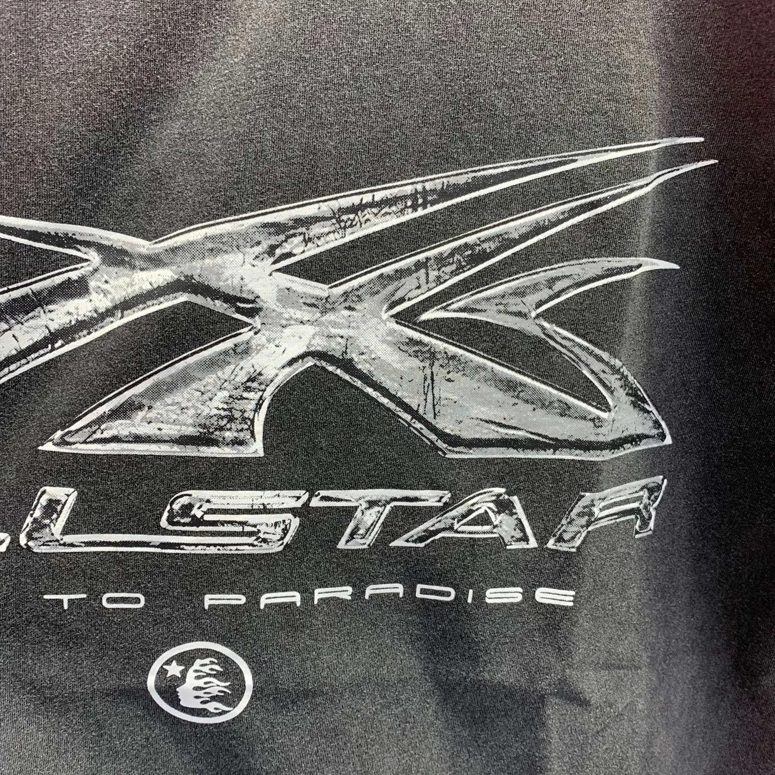 P134 Hellstar T-Shirt Short-sleeved T-shirt The new hot trendy Hellstar!  Standard beauty and trendy workmanship, original customization (fabric, pattern, printing, hang tag, main mark, etc.), exaggerated style, explosive style, dare to break through tradition, bring adventurous new fashion experience!  YoungBoy, the most popular rapper in the youth circle, has shot a lot of models for him, and celebrities such as Dababy and Swae Lee frequently get dressed!  color: Vintage Black (washed black) size: S, M, L, XL