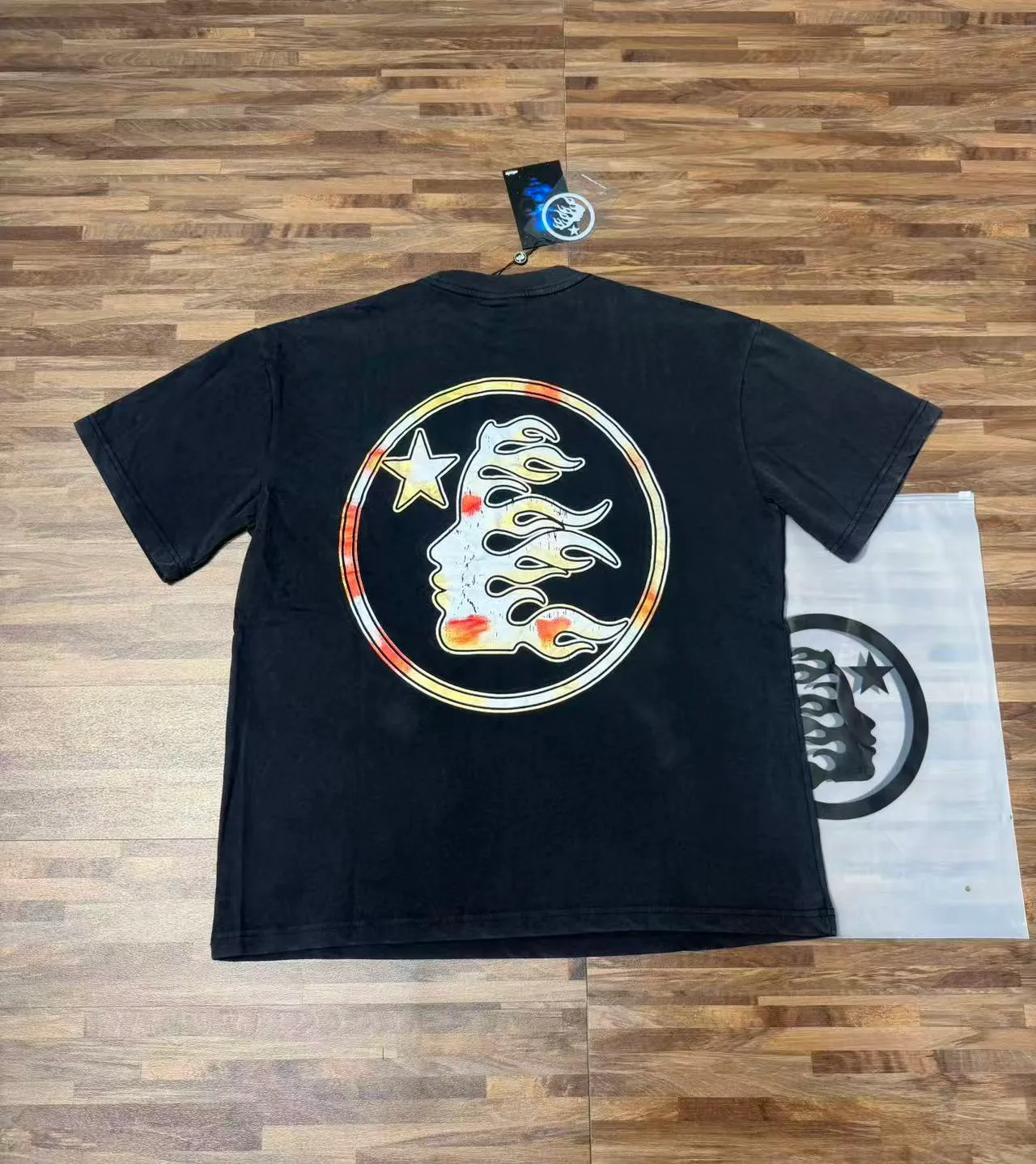 P124 Real-stock high-definition Hellstar Cross-border European and American style street brand pure cotton T-shirt Fabric (fabric): 32 pieces of 250g washed combed double yarn pure cotton Size (size): S-M- L- X L Color (colour): Washed black 👉