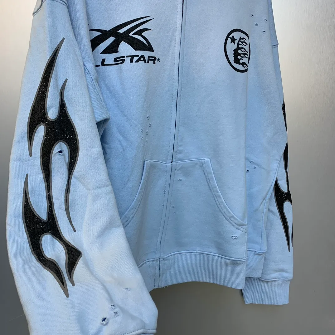 P240 HELLSTAR STUDIOS ZIP HOODIE American fashion classic logo printed washed and worn hoodie sweatshirt cardigan jacket New hot beauty fashion Hellstar!  Standard beauty and trendy workmanship, original customization (fabric, pattern, printing, hangtag, main mark, etc.), exaggerated style, explosive style, dare to break through tradition, bring adventurous new fashion experience!   YoungBoy, the most popular rapper in the youth circle, has shot a lot of models for him, and celebrities such as Dababy and Swae Lee frequently get dressed!  color: blue Size: S, M, L, XL