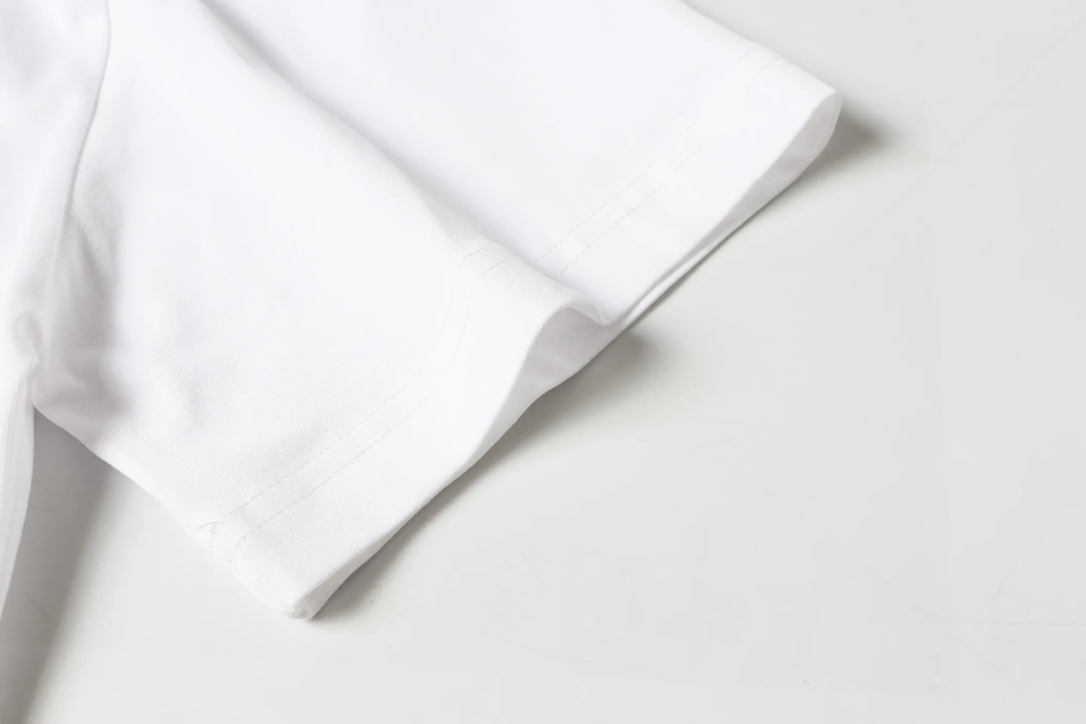 P108 Real-stock Hellstar Cross-border European and American style, street fashion brand pure cotton T-shirt Fabric (fabric): 32 counts of 240g heavy combed double yarn pure cotton Size (size): S-M- L- X L Color (colour): White 👉 👉