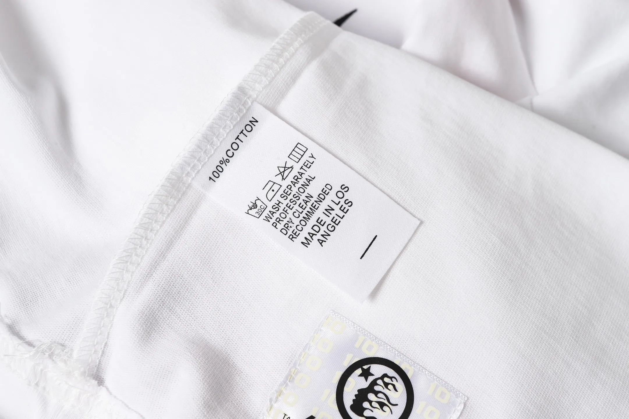 P108 Real-stock Hellstar Cross-border European and American style, street fashion brand pure cotton T-shirt Fabric (fabric): 32 counts of 240g heavy combed double yarn pure cotton Size (size): S-M- L- X L Color (colour): White 👉 👉