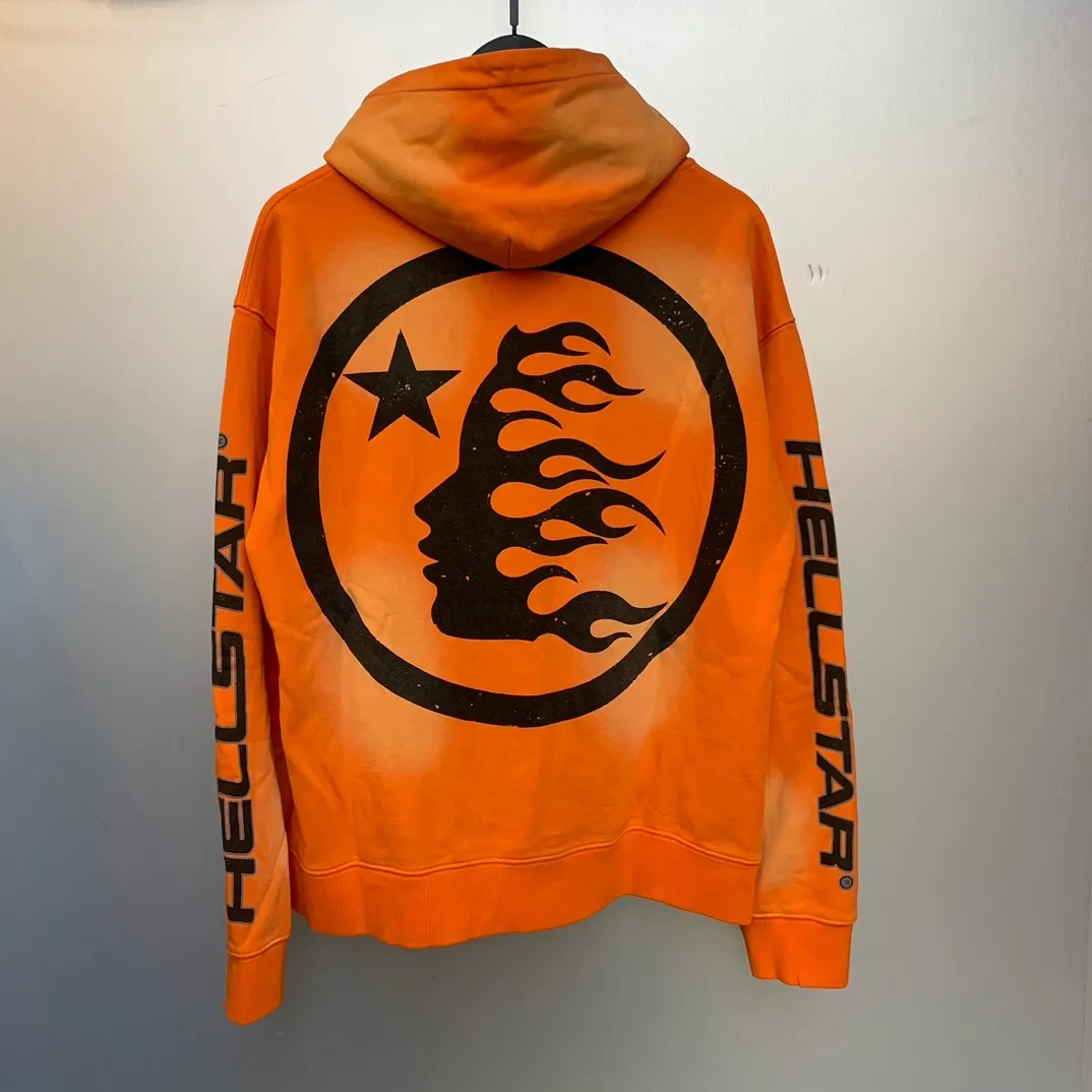 P240 Hellstar Hooded Sweatshirt Fashion brand pure cotton washed and distressed sweatshirt hoodie The new hot trendy Hellstar!  Standard beauty and trendy workmanship, original customization (fabric, pattern, printing, hang tag, main mark, etc.), exaggerated style, explosive style, dare to break through tradition, bring adventurous new fashion experience!   YoungBoy, the most popular rapper in the youth circle, has shot a lot of models for him, and celebrities such as Dababy and Swae Lee frequently get dressed!  color: orange Size: S, M, L, XL