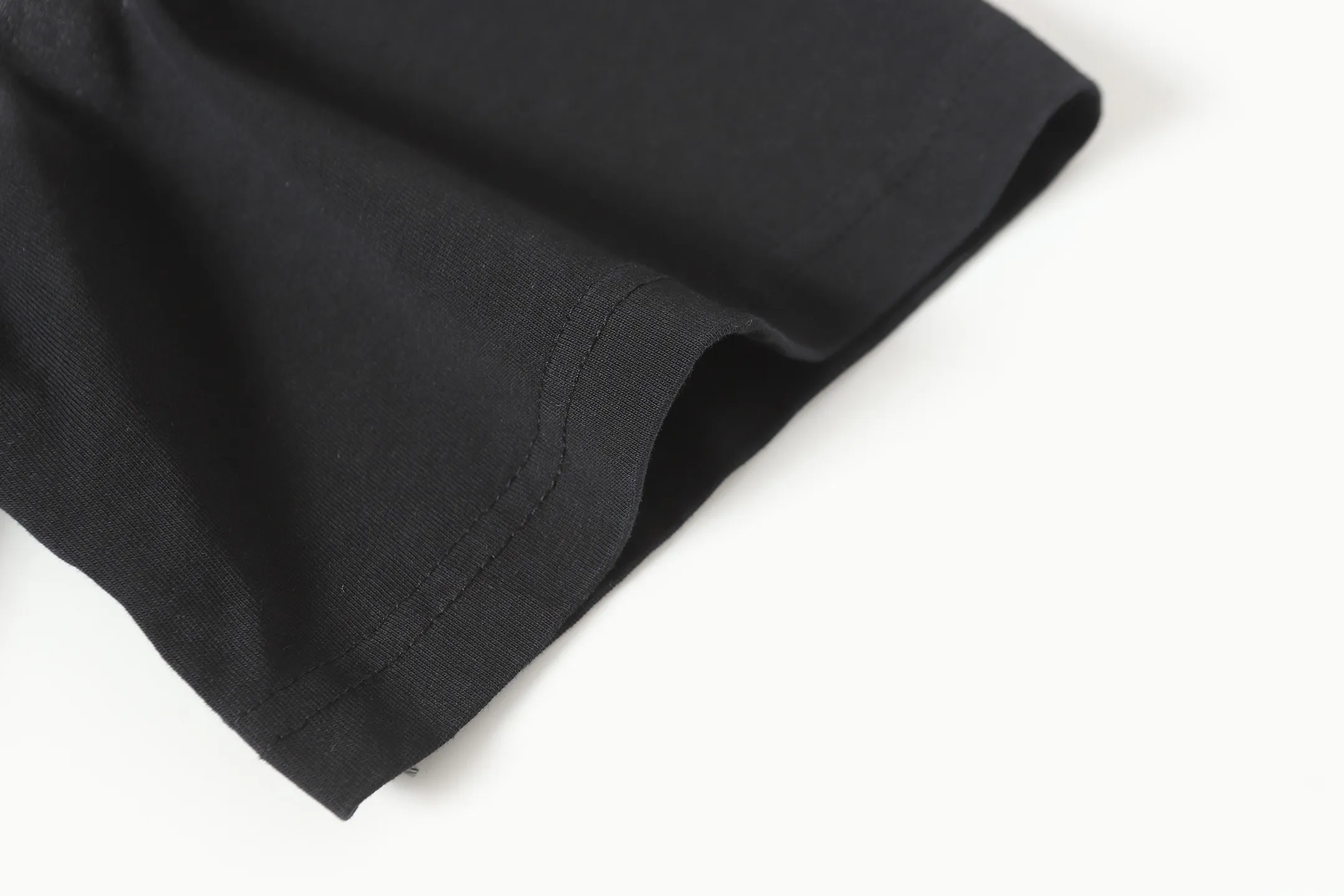 P124 Hellstar Hellstar Cross-border European and American style street fashion brand pure cotton T-shirt Fabric (fabric): 32 counts 250g washed combed double yarn pure cotton Size (size): S-M- L- X L Color (colour): Washed black (spray Ma Liu)