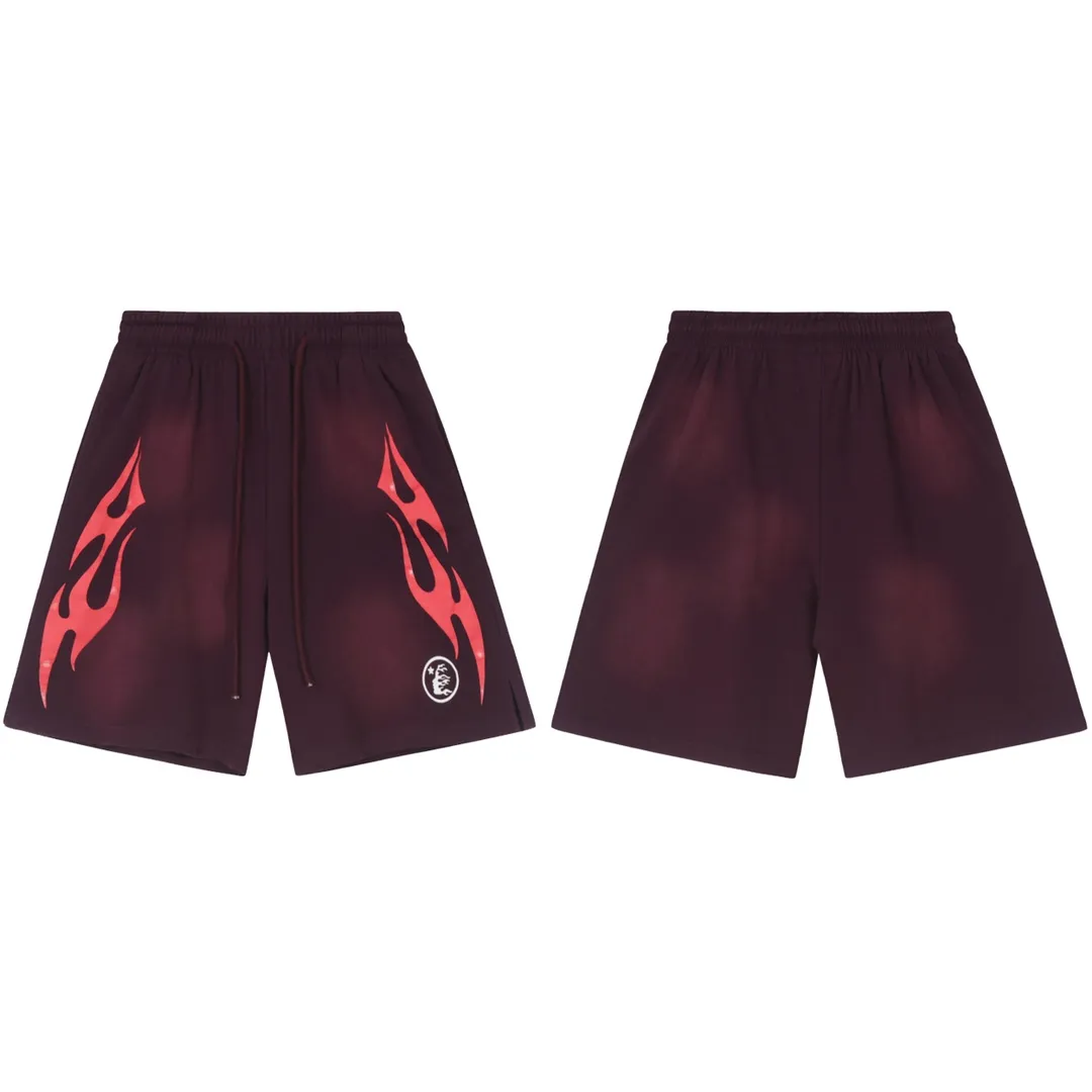 P150 7-color FLAME SHORTS Hellstar high-quality spray-on shorts, the new hot beauty trend Hellstar!  Standard beauty and trendy workmanship, original customization (fabric, pattern, printing, hang tag, main mark, etc.), exaggerated style, explosive style, dare to break through tradition, bring adventurous new fashion experience!   YoungBoy, the most popular rapper in the youth circle, has shot a lot of models for him, and celebrities such as Dababy and Swae Lee frequently get dressed!  Color: WHITE, Black red, Black green, Purple, Blue, Gray, Yellow Size: S, M, L, XL