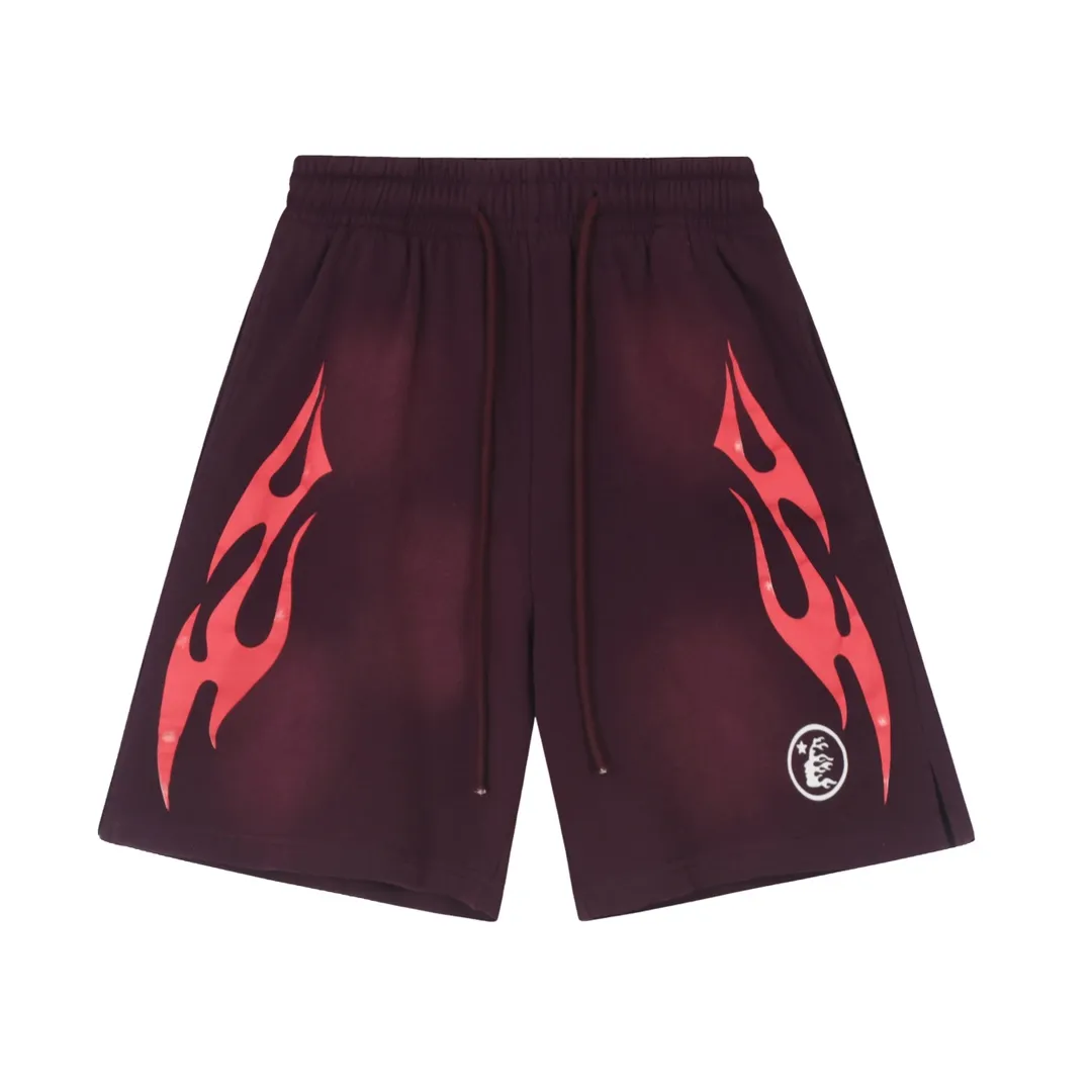 P150 7-color FLAME SHORTS Hellstar high-quality spray-on shorts, the new hot beauty trend Hellstar!  Standard beauty and trendy workmanship, original customization (fabric, pattern, printing, hang tag, main mark, etc.), exaggerated style, explosive style, dare to break through tradition, bring adventurous new fashion experience!   YoungBoy, the most popular rapper in the youth circle, has shot a lot of models for him, and celebrities such as Dababy and Swae Lee frequently get dressed!  Color: WHITE, Black red, Black green, Purple, Blue, Gray, Yellow Size: S, M, L, XL