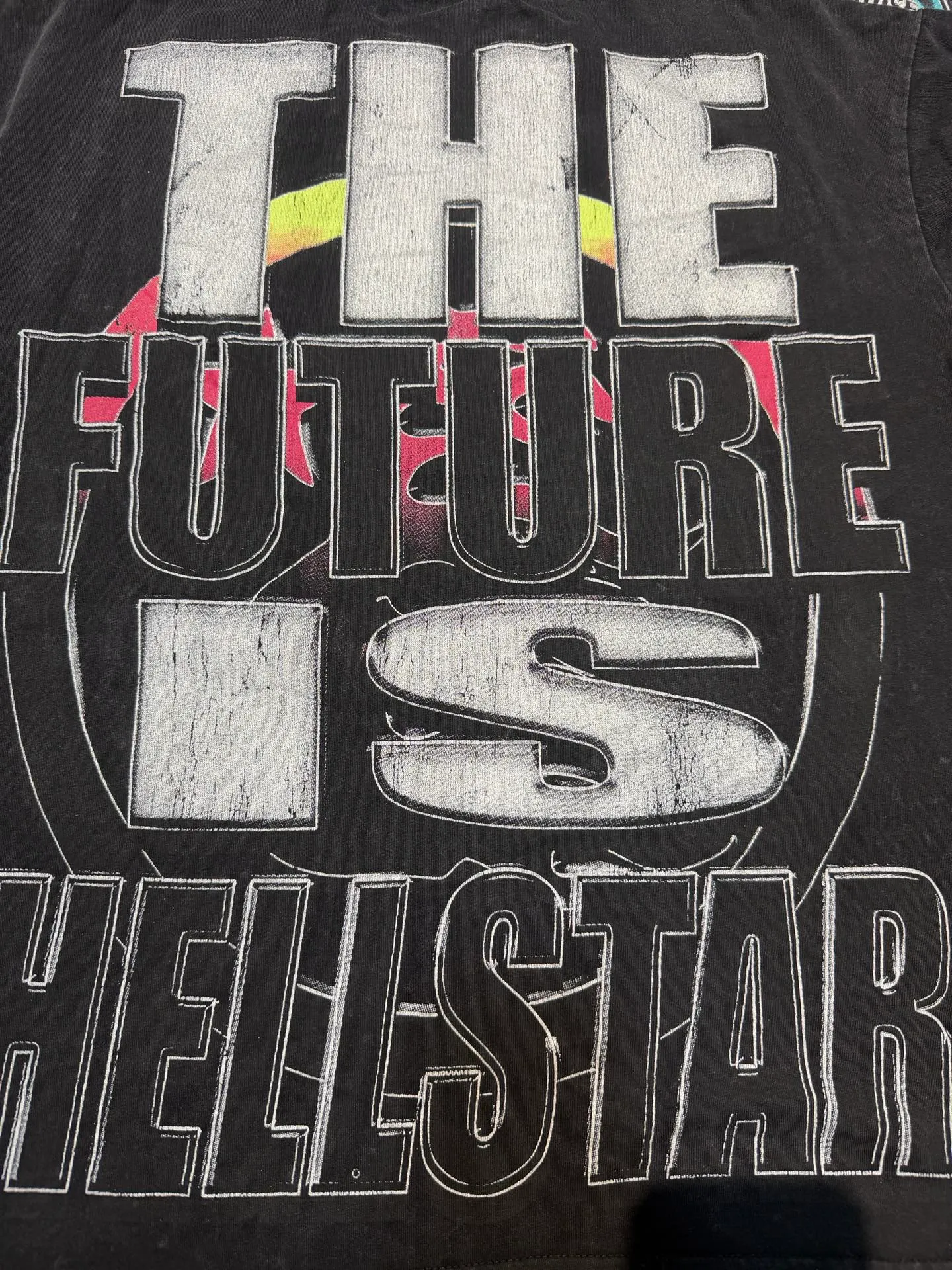 P134 Hellstar/Hellstar (actual shot) Craftsmanship: Washed retro whole piece worn + hand-made drill + hot stamping digital printing Cross-border European and American style street fashion brand pure cotton T-shirt Fabric (fabric): 32 counts 250g washed combed double yarn pure cotton Size (size): S-M- L- X L Color (colour): washed black/washed apricot