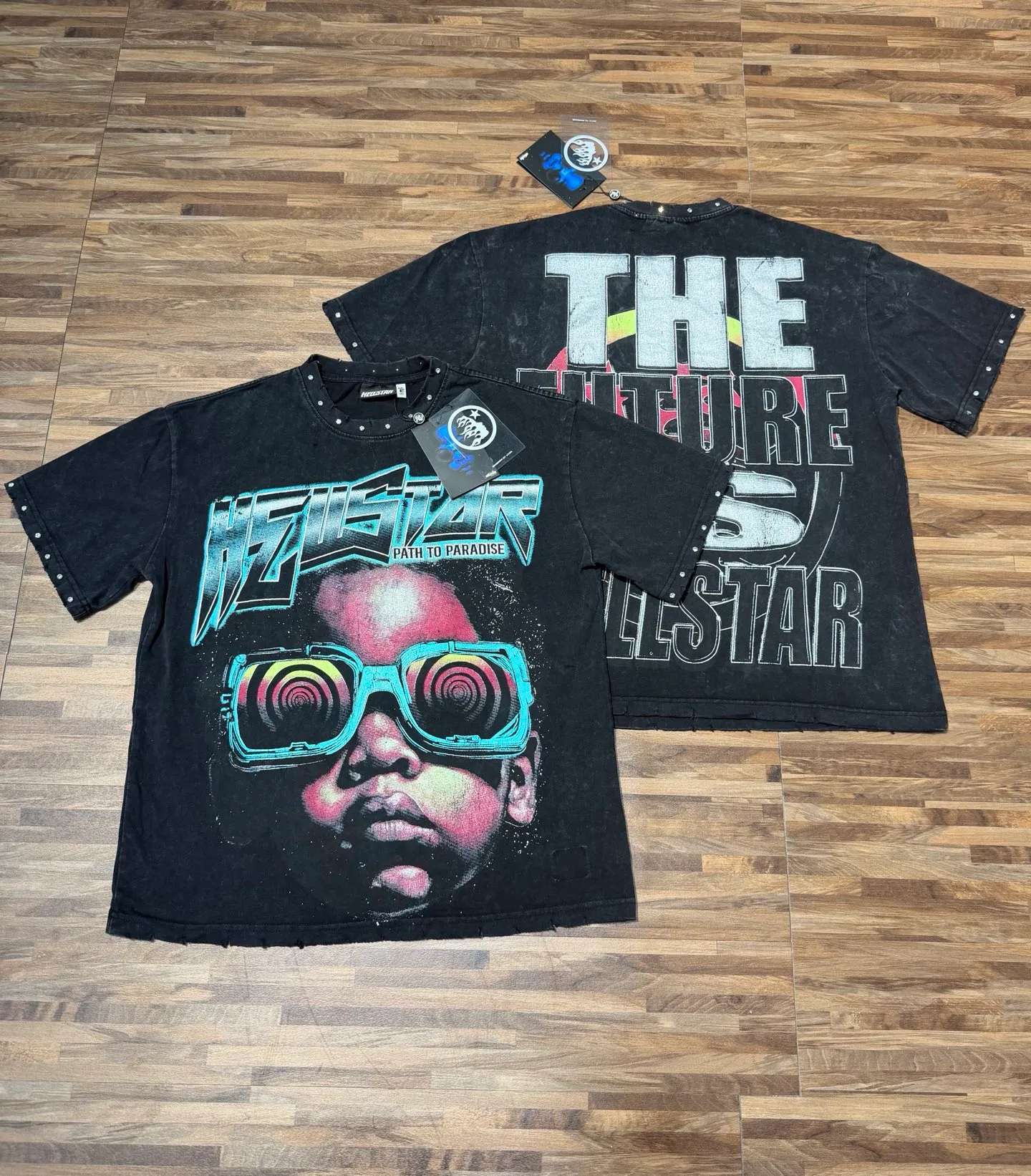 P134 Hellstar/Hellstar (actual shot) Craftsmanship: Washed retro whole piece worn + hand-made drill + hot stamping digital printing Cross-border European and American style street fashion brand pure cotton T-shirt Fabric (fabric): 32 counts 250g washed combed double yarn pure cotton Size (size): S-M- L- X L Color (colour): washed black/washed apricot