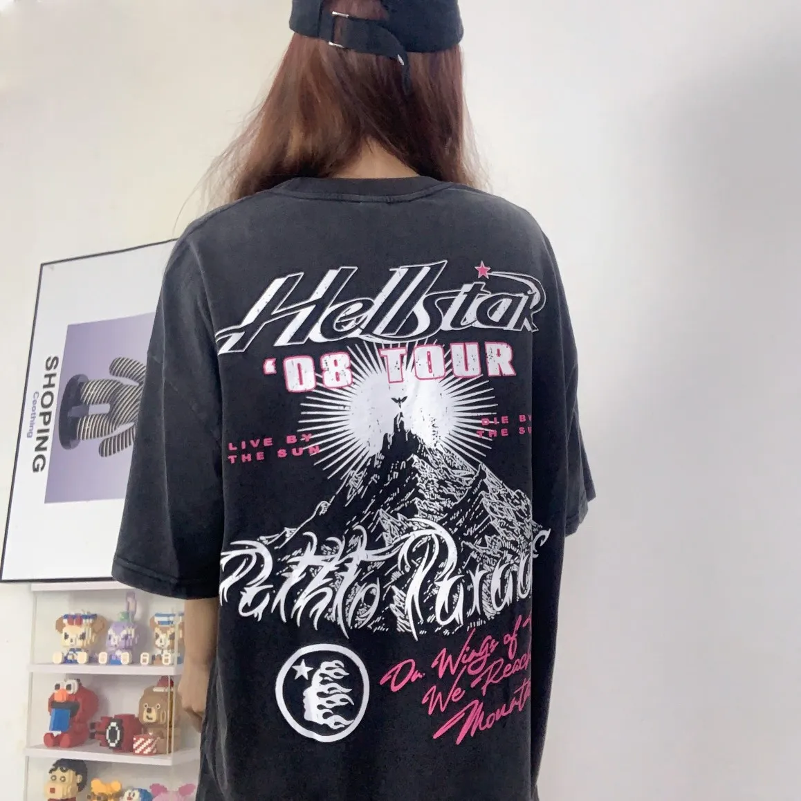 P126 Hellstar Studios Vintage PATH TO PARADISE 08 T-SHIRT SUMMA SAGA Hellstar Smiling Earth Washed and Distressed Short-Sleeved T-shirt The new hot beauty trend Hellstar!  Standard beauty and trendy workmanship, original customization (fabric, pattern, printing, hang tag, main mark, etc.), exaggerated style, explosive style, dare to break through tradition, bring adventurous new fashion experience!  YoungBoy, the most popular rapper in the youth circle, has shot a lot of models for him, and celebrities such as Dababy and Swae Lee frequently get dressed!  color: Vintage Black (washed black) size: S, M, L, XL