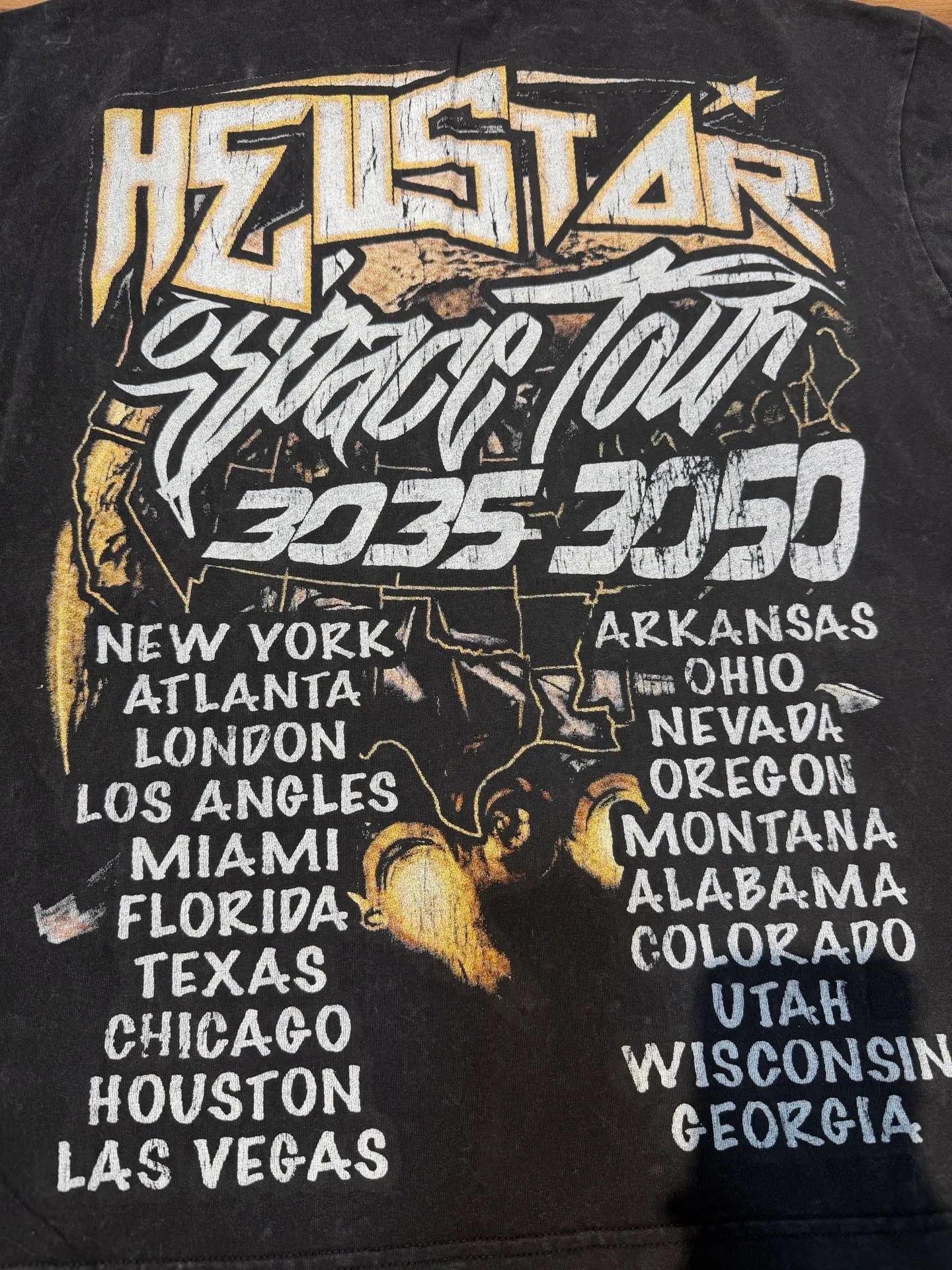 P134 Hellstar/Hellstar (actual shot) Craftsmanship: Washed retro whole piece worn + hand-made diamonds + hot stamping digital printing Cross-border European and American style street brand pure cotton T-shirt Fabric (fabric): 32 counts 250g washed combed double yarn pure cotton Size (size): S-M- L- X L Color (colour): Washed black