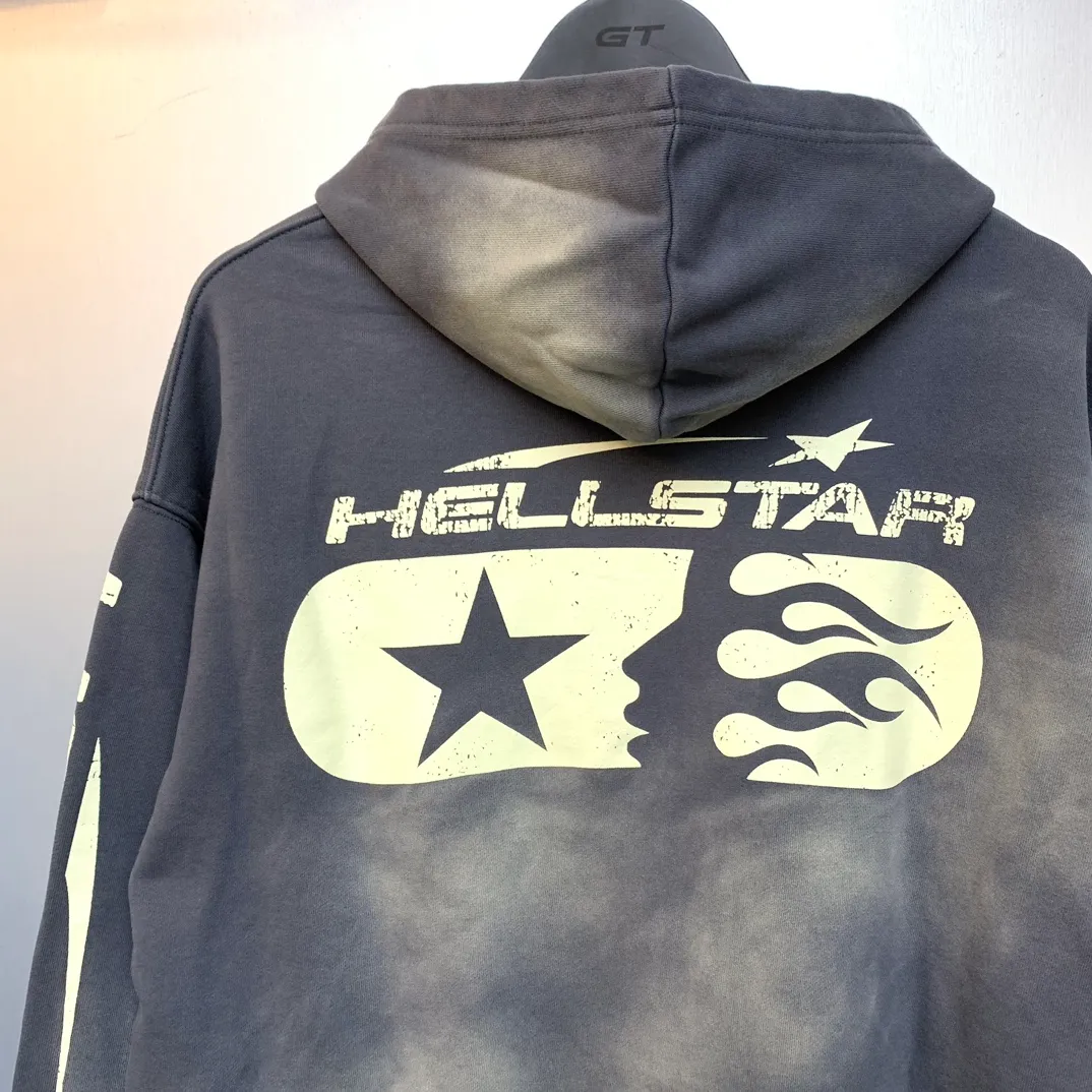 P240 HELLSTAR STUDIOS ZIP HOODIE Beauty and fashion washable water spray Ma Liu distressed hoodie sweatshirt cardigan jacket The new hot beauty trend Hellstar!  Standard beauty and trendy workmanship, original customization (fabric, pattern, printing, hang tag, main mark, etc.), exaggerated style, explosive style, dare to break through tradition, bring adventurous new fashion experience!   YoungBoy, the most popular rapper in the youth circle, has shot a lot of models for him, and celebrities such as Dababy and Swae Lee frequently get dressed!  color: gray Size: S, M, L, XL
