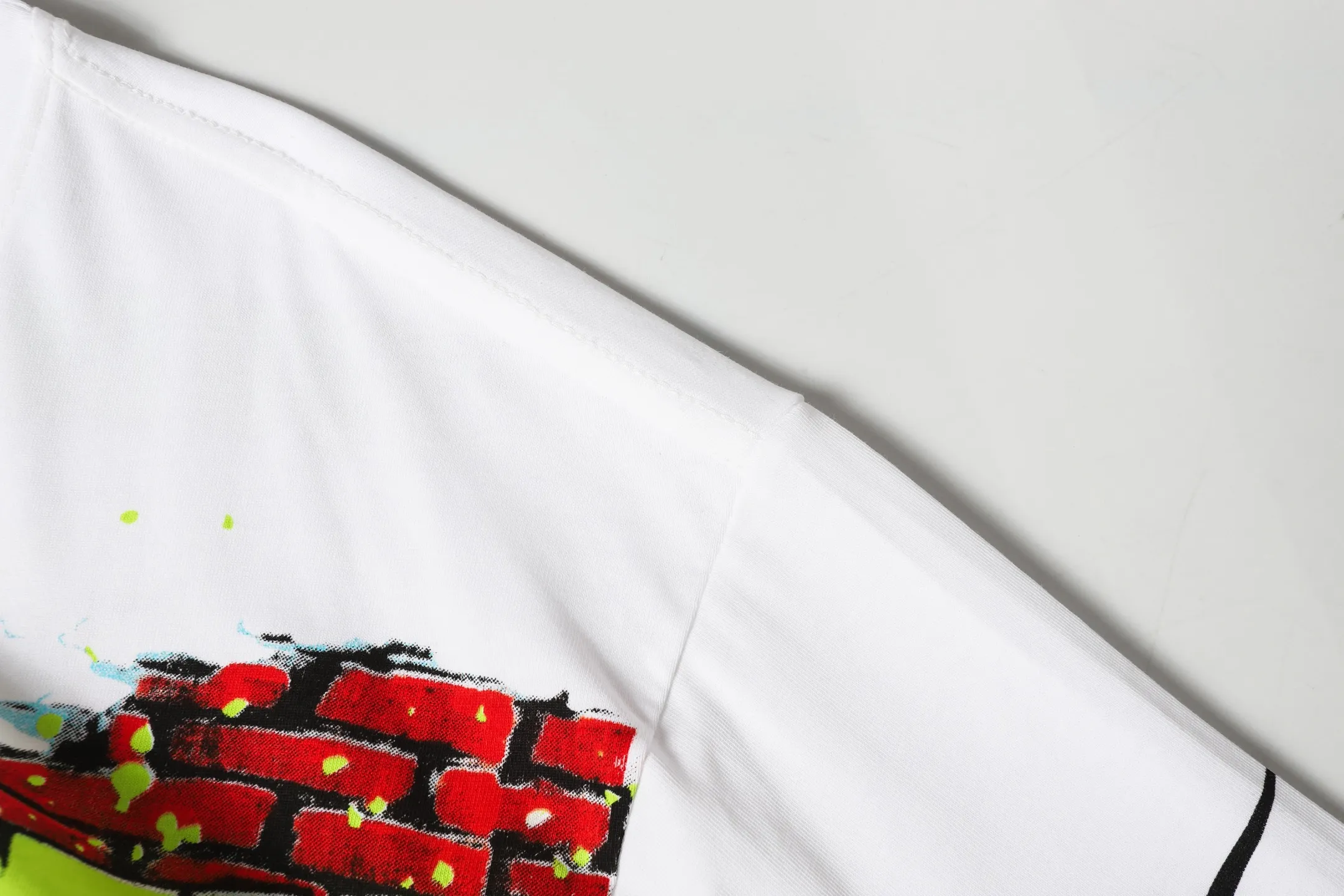 P108 Real-stock Hellstar cross-border European and American style, street fashion brand pure fabric (fabric): 32 pieces of 240g heavy combed double yarn pure cotton code number (size): S-M- L- X L color (colour): apricot/white 👉