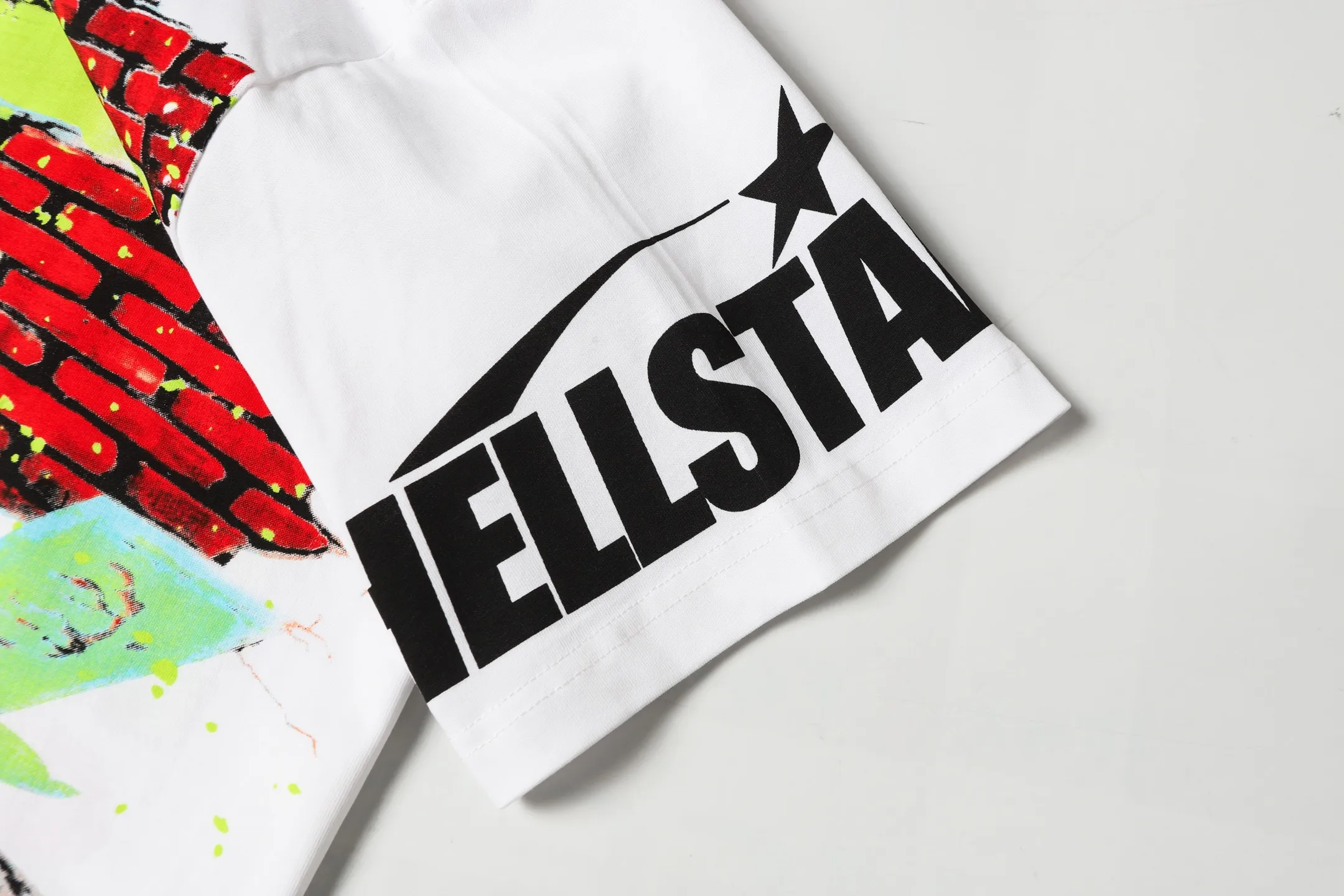 P108 Real-stock Hellstar cross-border European and American style, street fashion brand pure fabric (fabric): 32 pieces of 240g heavy combed double yarn pure cotton code number (size): S-M- L- X L color (colour): apricot/white 👉