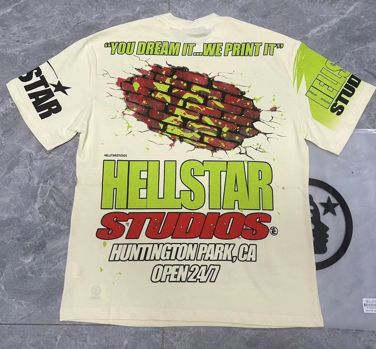 P108 Real-stock Hellstar cross-border European and American style, street fashion brand pure fabric (fabric): 32 pieces of 240g heavy combed double yarn pure cotton code number (size): S-M- L- X L color (colour): apricot/white 👉