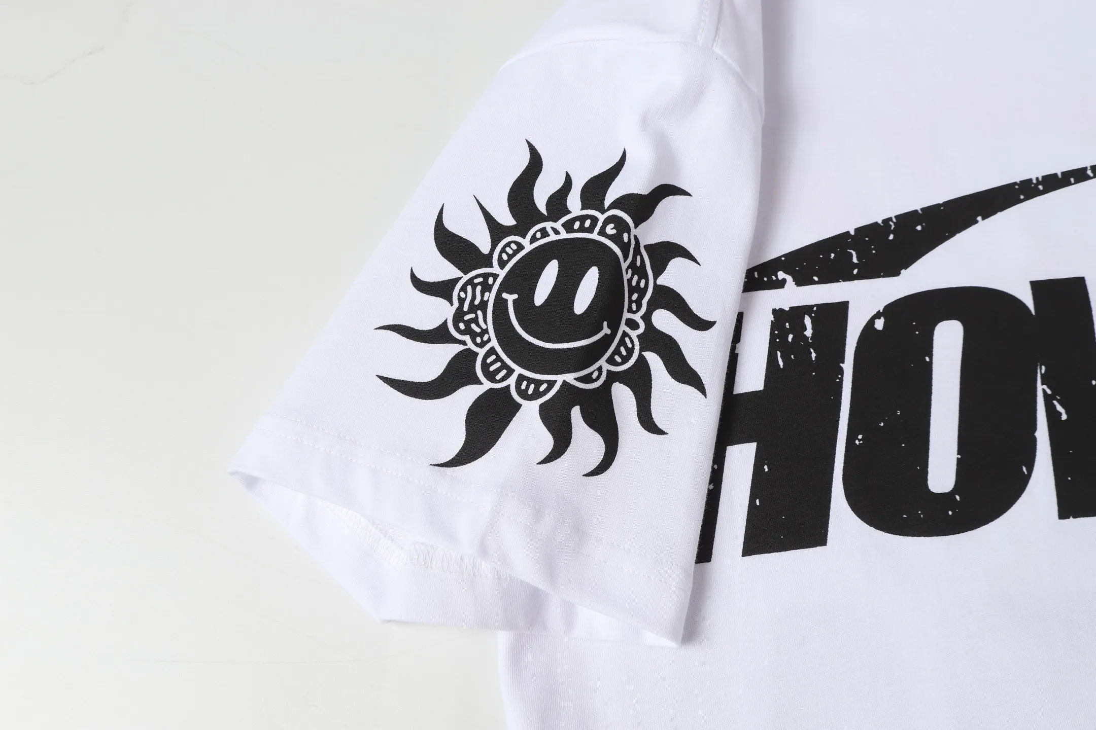 P108 Real-stock Hellstar Cross-border European and American style, street fashion brand pure cotton T-shirt Fabric (fabric): 32 pieces of 240g heavy combed double yarn pure cotton Size (size): S-M- L- X L Color (colour): white