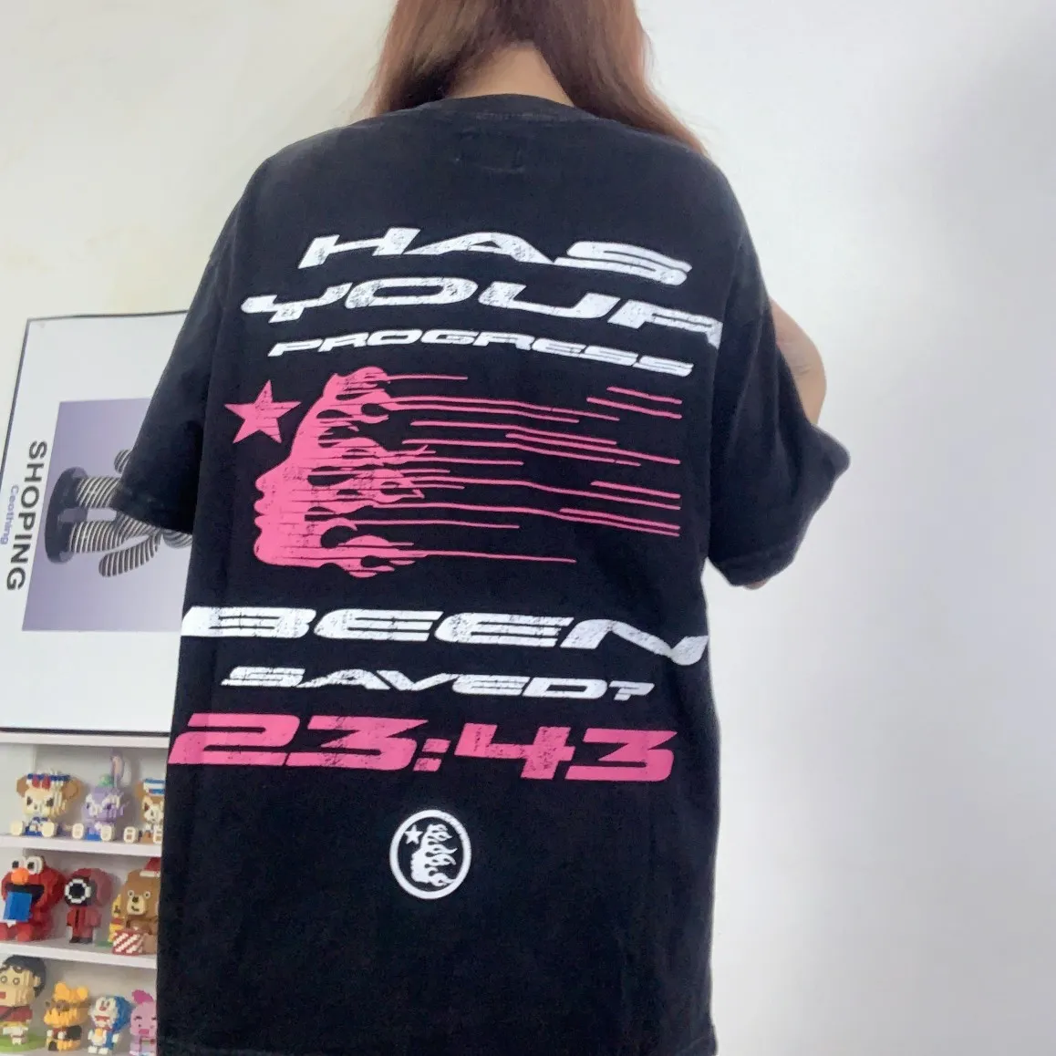 P126 Hellstar Studios QR Christ Short Sleeve Tee Shirt Washed Vintage Black Hellstar washed and distressed high-quality short-sleeved T-shirt The new hot beauty trend Hellstar! Standard beauty and trendy workmanship, original customization (fabric, pattern, printing, tag, main mark, etc.), exaggerated style, explosive style, dare to break through tradition to bring adventurous new fashion experience!  YoungBoy, the most popular rapper in the youth circle, has shot a lot of models for him, and celebrities such as Dababy and Swae Lee frequently get dressed!  color: Vintage Black (washed black) size: S, M, L, XL