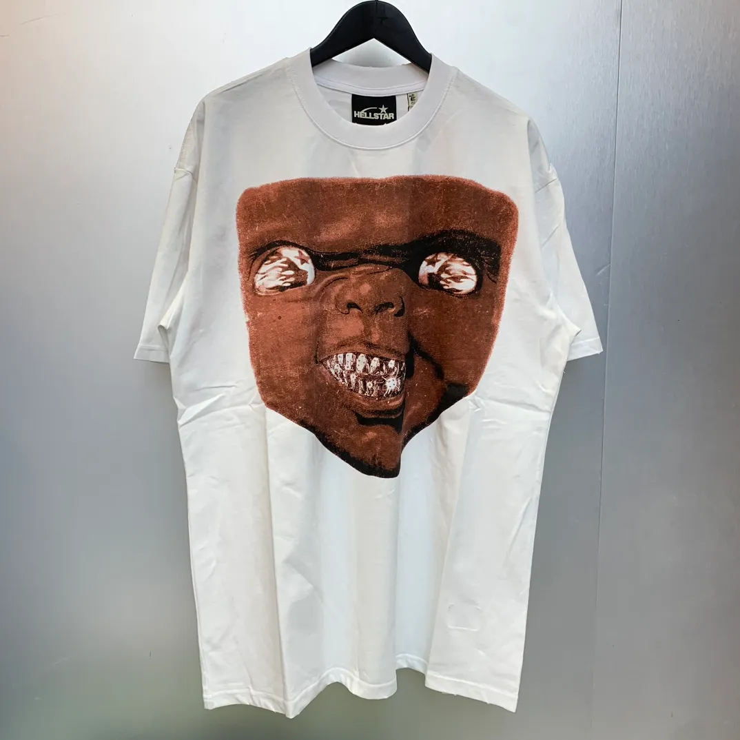 P134 HELLSTAR CHUCKY T SHIRT HALLOWEEN Washed and ripped high-quality pure cotton T-shirt short-sleeve. The new hot beauty trend Hellstar!  Standard beauty and trendy workmanship, original customization (fabric, pattern, printing, hang tag, main mark, etc.), exaggerated style, explosive style, dare to break through tradition, bring adventurous new fashion experience!   YoungBoy, the most popular rapper in the youth circle, has shot a lot of models for him, and celebrities such as Dababy and Swae Lee frequently get dressed!  color: white Size: S, M, L, XL
