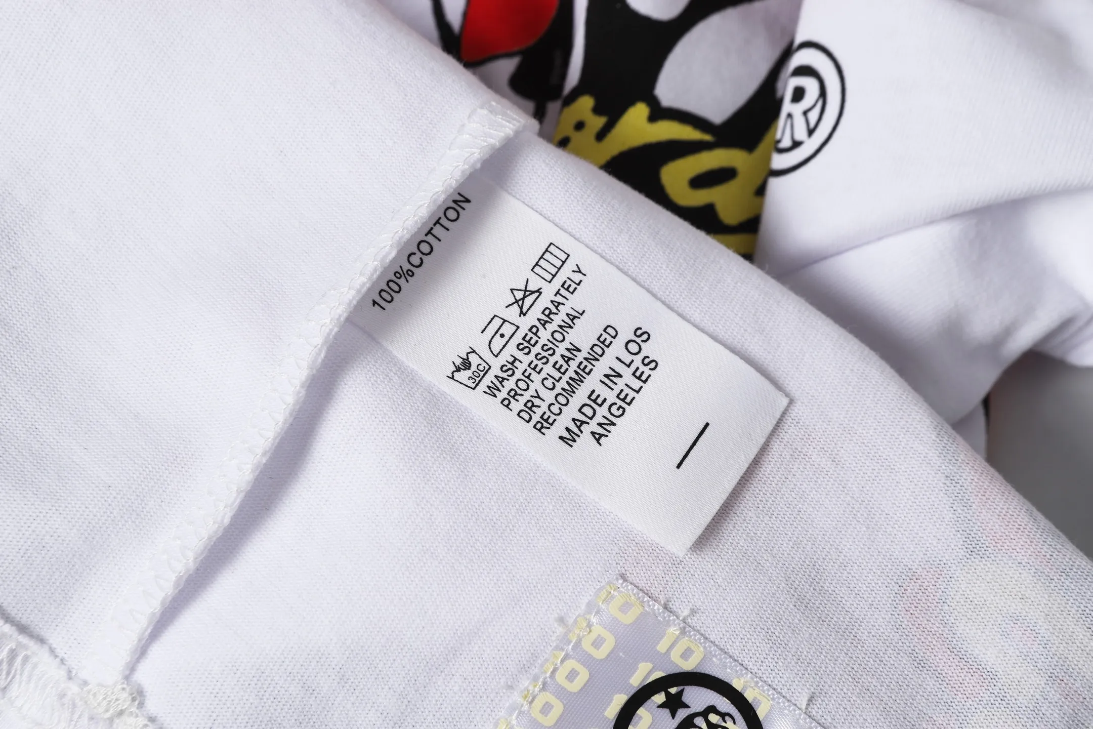 P108 Real-stock Hellstar Cross-border European and American style, street brand pure cotton T-shirt Fabric (fabric): 32 counts of 240g heavy combed double yarn pure cotton Size (size): S-M- L- X L Color (colour): black/white/apricot 👉 👉