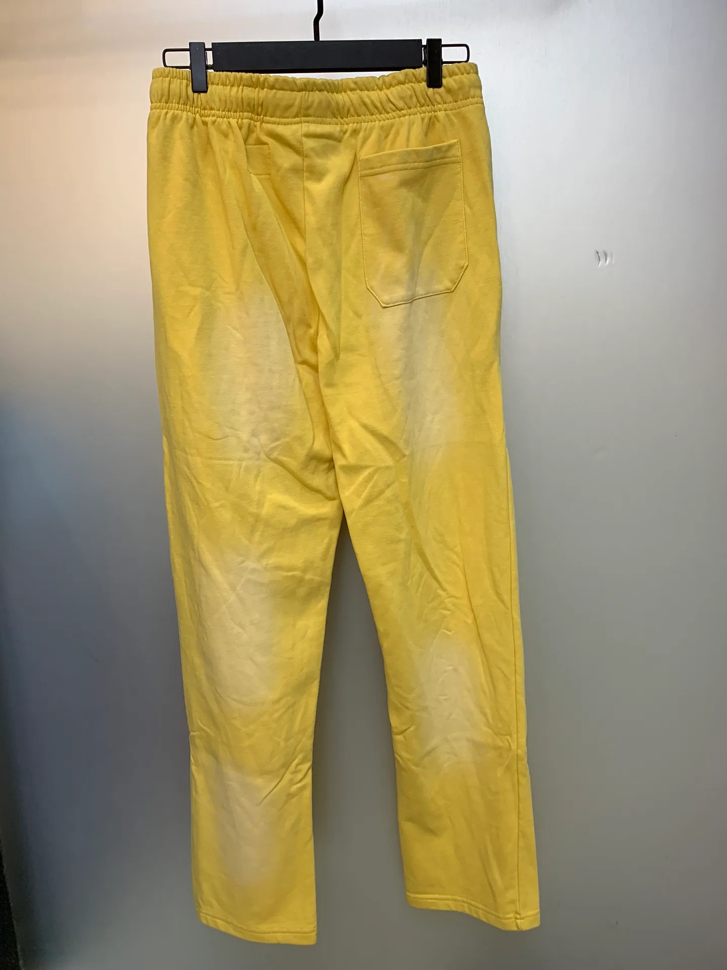 P210 Hellstar Studios Sports Sweatpants Yellow terry trousers color (color): yellow Size (size): S, M, L, XL
