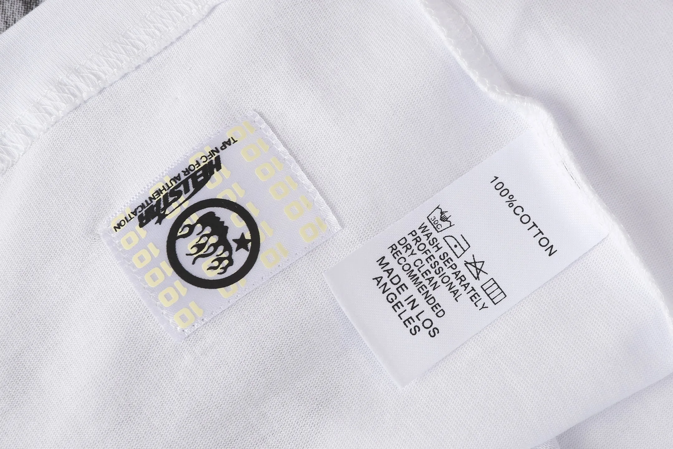 P108 Real-stock Hellstar Cross-border European and American style, street fashion brand pure cotton T-shirt Fabric (fabric): 32 pieces of 240g heavy combed double yarn pure cotton Size (size): S-M- L- X L Color (colour): white