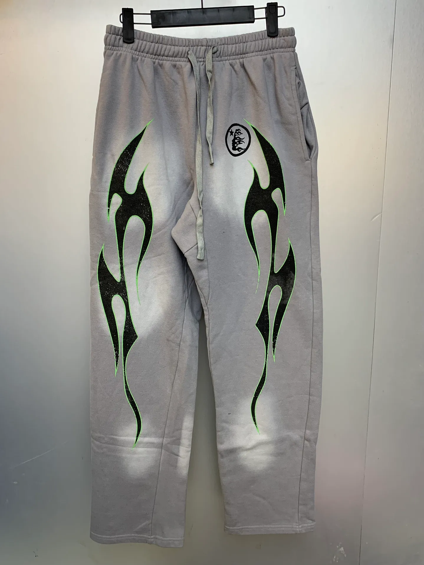 P210 Hellstar Studios washed distressed terry sweatpants color (color): gray Size (size): S, M, L, XL