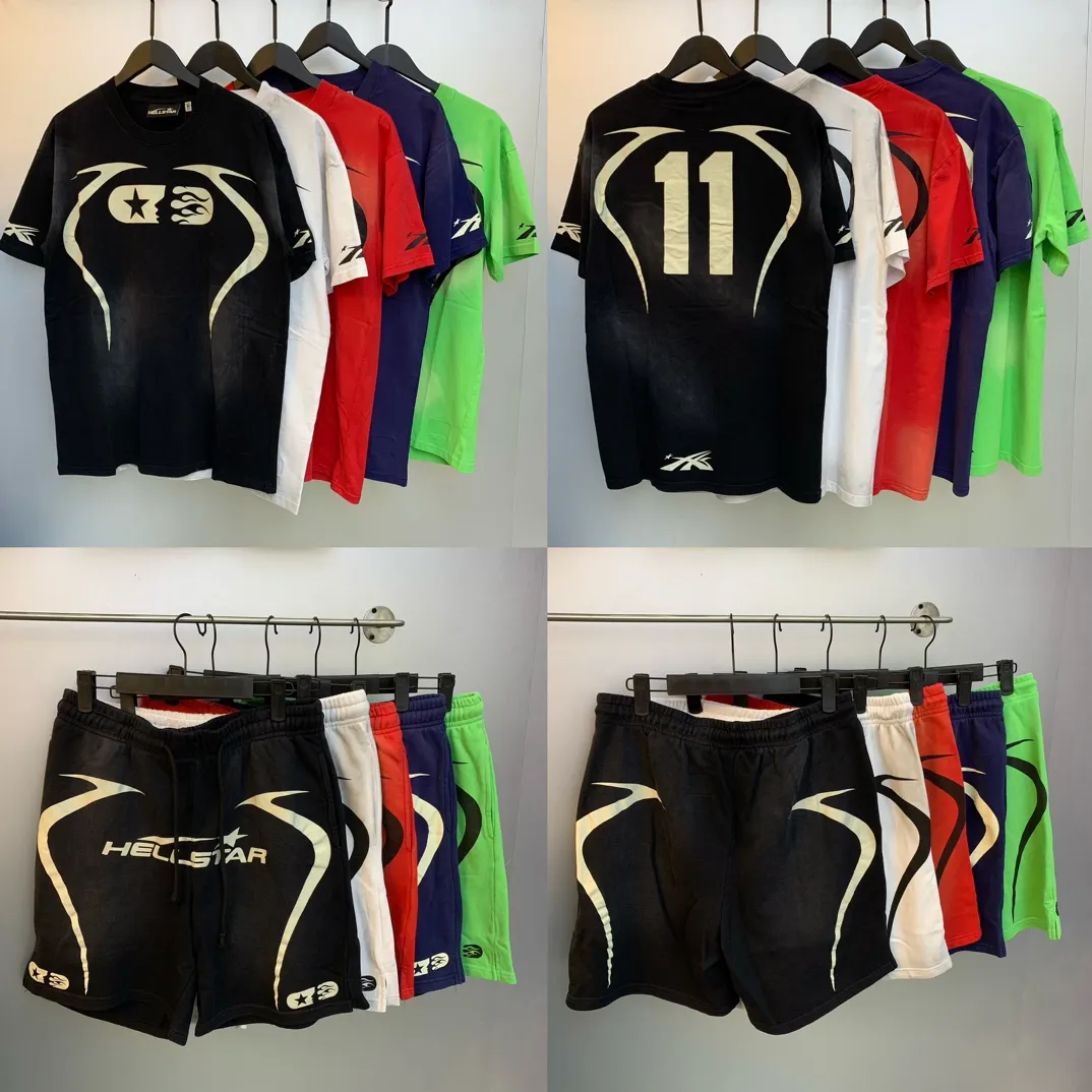 P150 Hellstar WARM UP SHORTS high-quality spray-on horse shorts, the new hot beauty trend Hellstar!  Standard beauty and trendy workmanship, original customization (fabric, pattern, printing, hang tag, main mark, etc.), exaggerated style, explosive style, dare to break through tradition, bring adventurous new fashion experience!   YoungBoy, the most popular rapper in the youth circle, has shot a lot of models for him, and celebrities such as Dababy and Swae Lee frequently get dressed!  Color: WHITE, RED, GREEN, Darkest Navy, BLACK Size: S, M, L, XL
