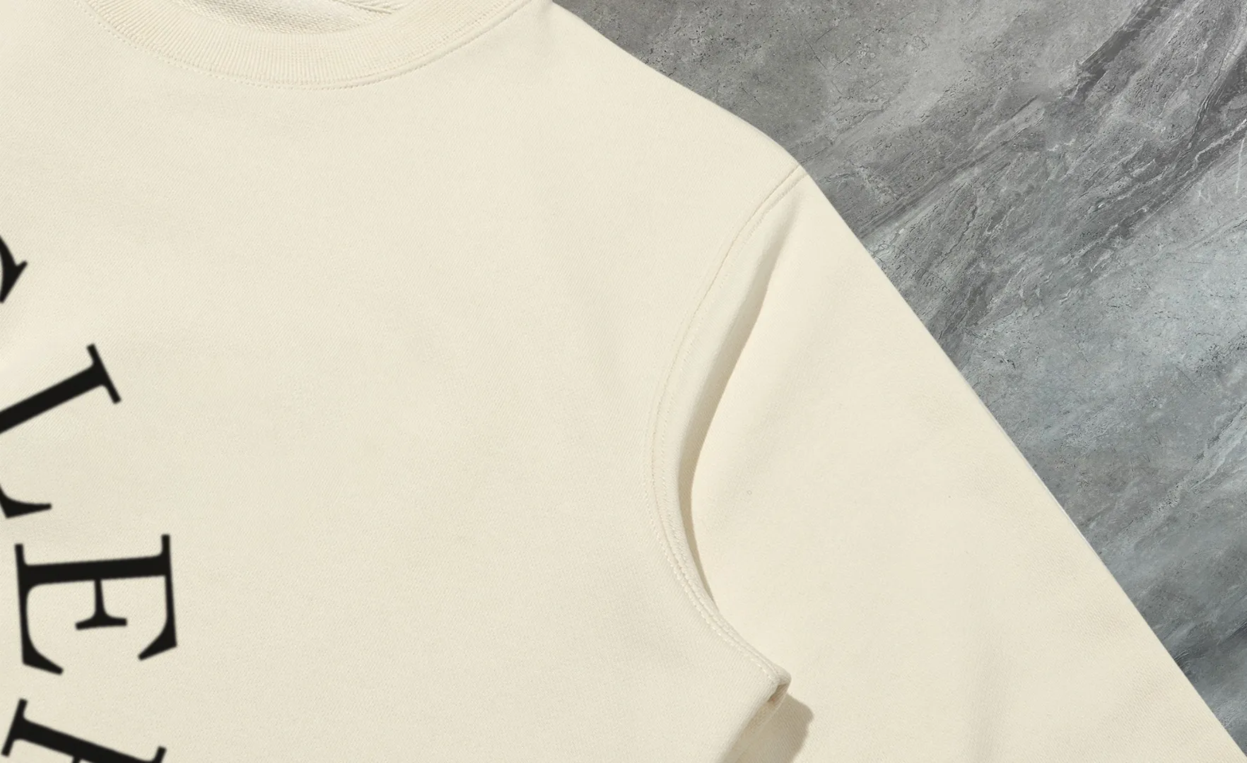 P210 High-version sweatshirt) [Long-term stock] 〖𝐌𝐎𝐍𝐂𝐋𝐄𝐑~Mask〗 Made of 440g heavy-weight fabric. It is different from the market currency. It can be matched with any variety and is properly handsome. 😎The whole dress is made of double waistcoats. The double waistcoats make the whole dress more three-dimensional. Not ordinary factories can do such fine work. 2025 Spring runway version of the T stage, on sale at the counter, round neck terry sweatshirt, high-end double-strand pure cotton, custom-made stretch ribs, dyed in the same vat, complete with three standards, matched with exquisite embroidered LOGO on the chest, simple and advanced, same style for men and women. Color: black, apricot, white, size: S M L XL 2XL