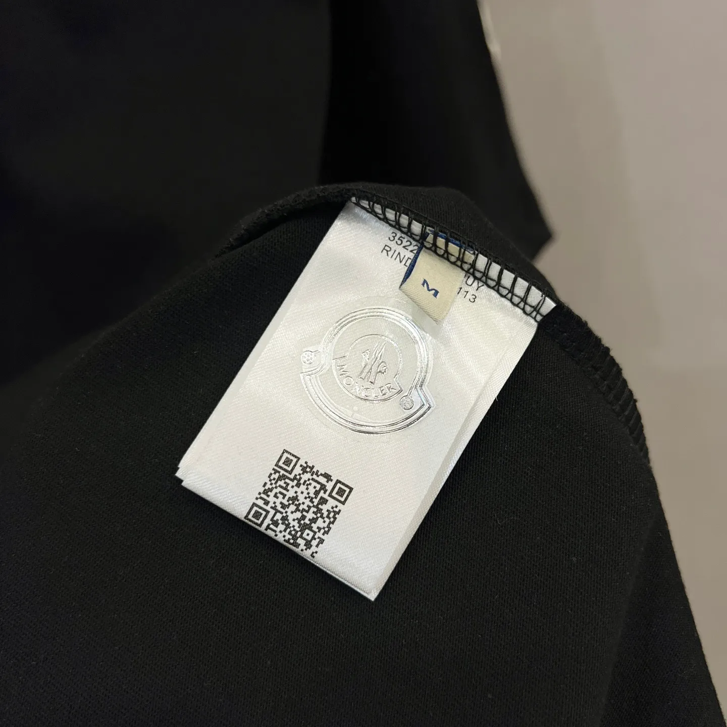P170 MONCLER/muzzle 320g round neck short-sleeved T-shirt, brand letter micro-label embroidery🪡LOGO arm patch craft, official synchronization, 1:1 original mold opening, fashion personality, versatile trend, pure original quality, original washed fabric, tag, collar label, washed wheat, three complete standards, color: black, white, pink. Size: S-XL