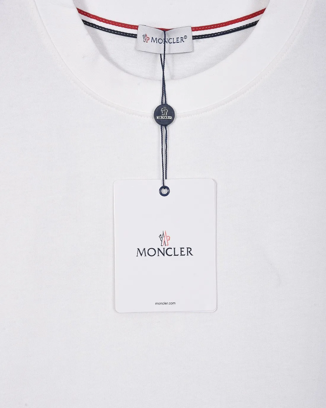 P150 MONCLER/Muzzled 300g pure cotton round neck short-sleeved T-shirt Brand classic Three-dimensional offset letter LOGO embossing process 2025ss official synchronization High version High quality Fashion personality Versatile trend Pure original quality Original fabric Hang tag Collar label Washed wheat Complete three standards Color: Black. White. Size: S M L XL XXL